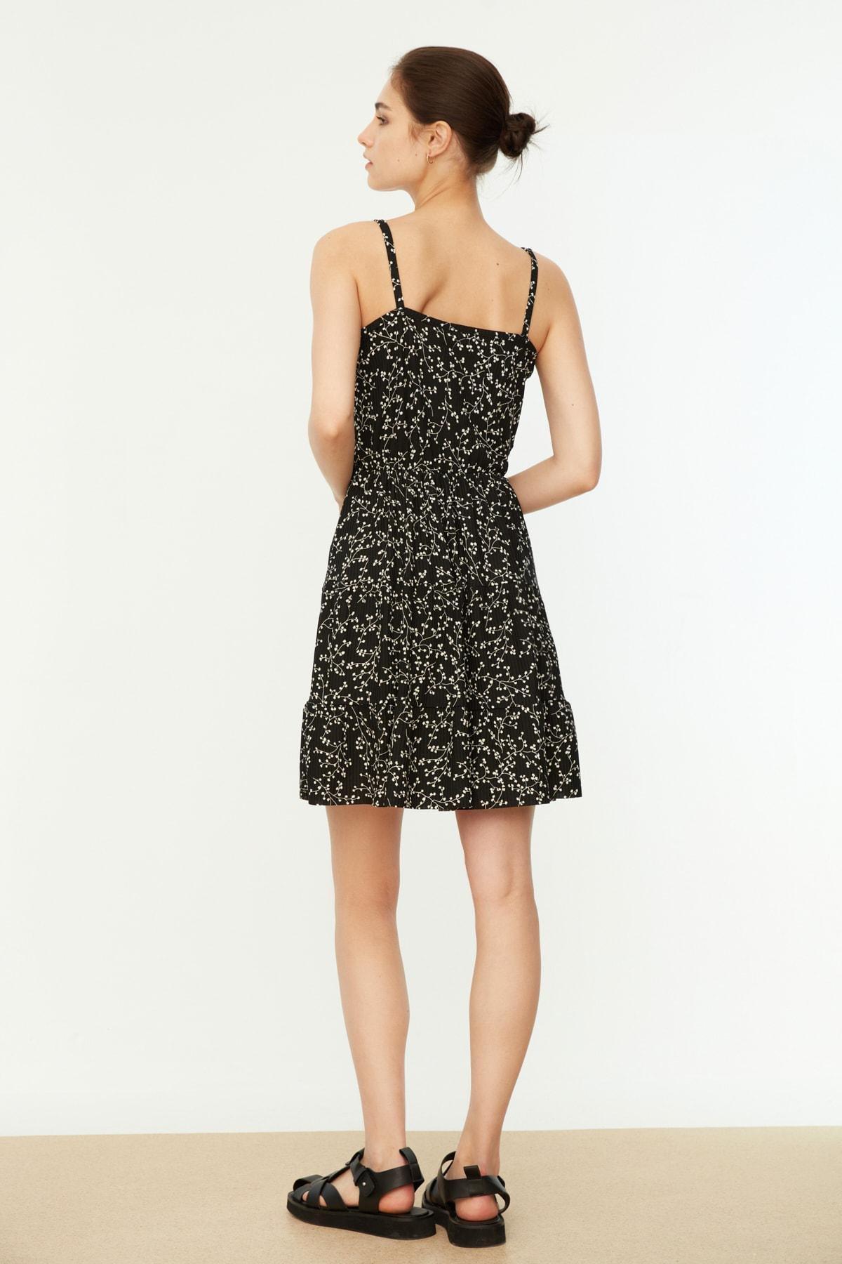 Black Cache-Coeur Floral Skater Dress, , large image number 6