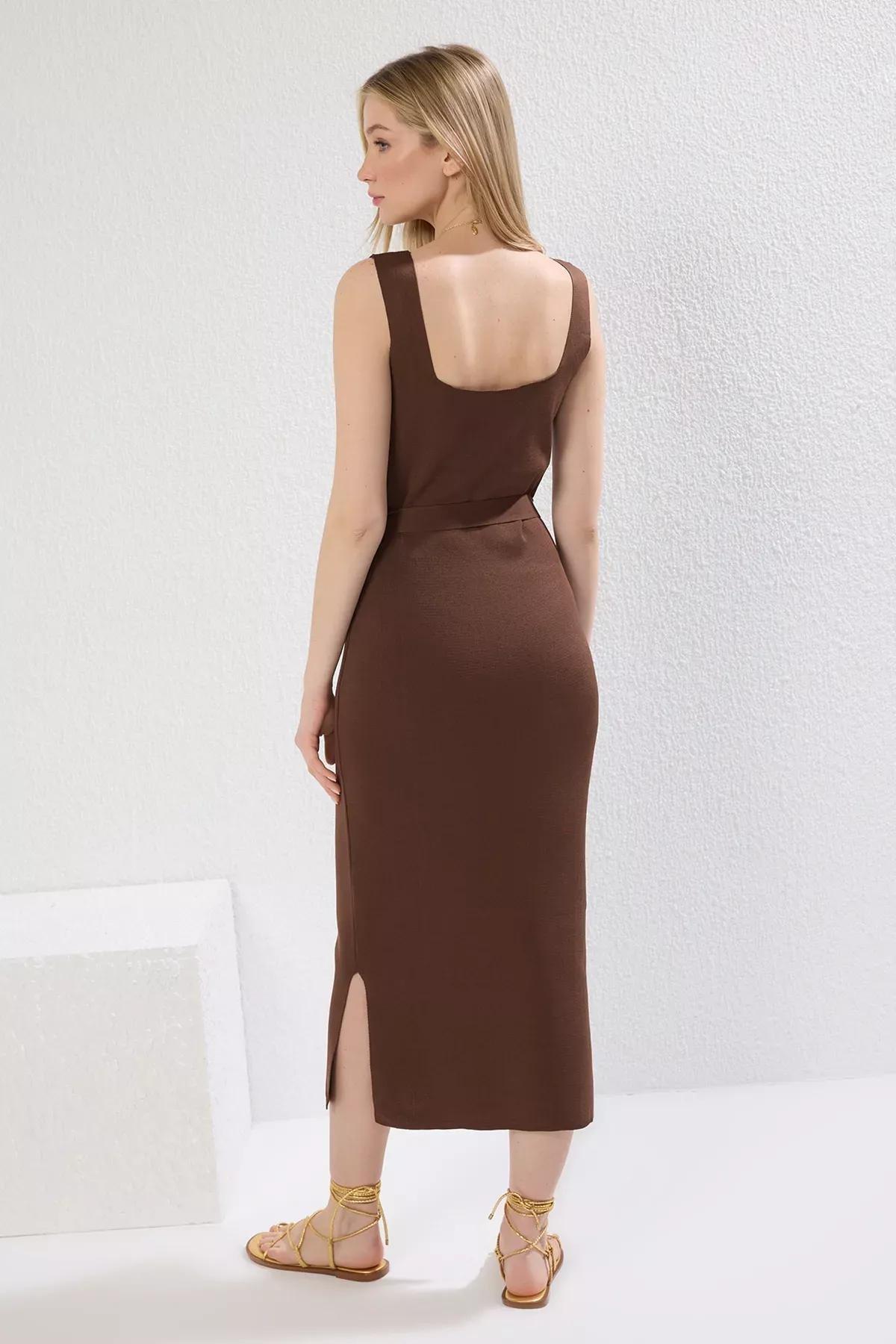 فستان سادة متوسط الطول بفتحة رقبة مربعة، بني, Brown, large image number 3