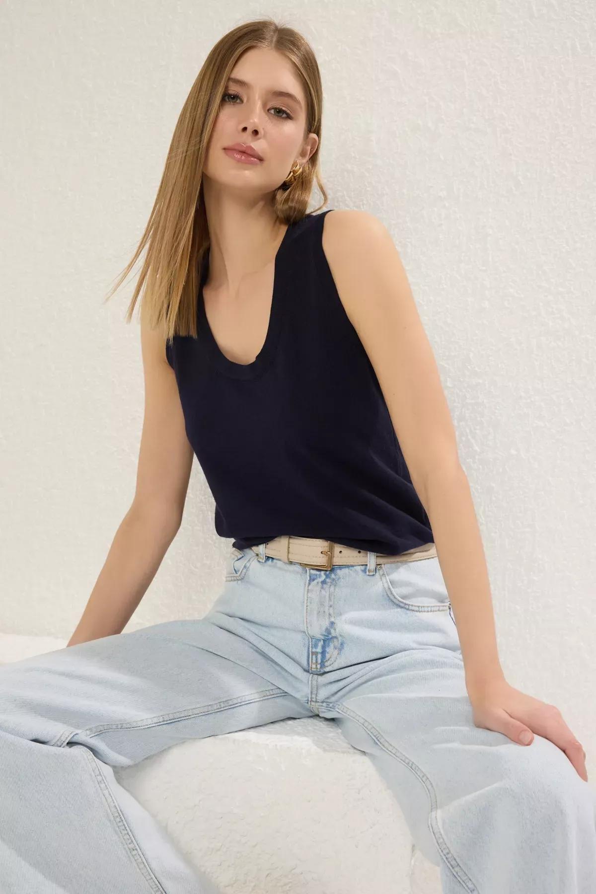 Navy Pool Neck Knit Blouse, Navy blue, large image number 0