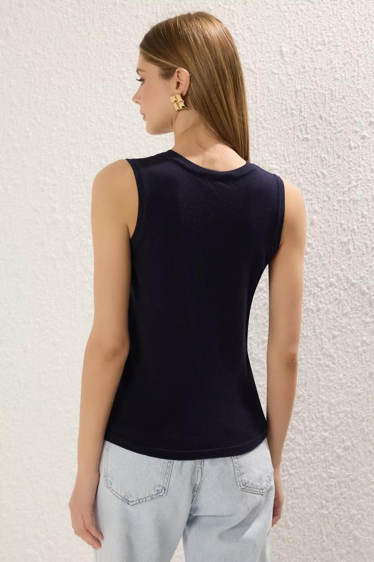 Navy Pool Neck Knit Blouse, Navy blue, large image number 3