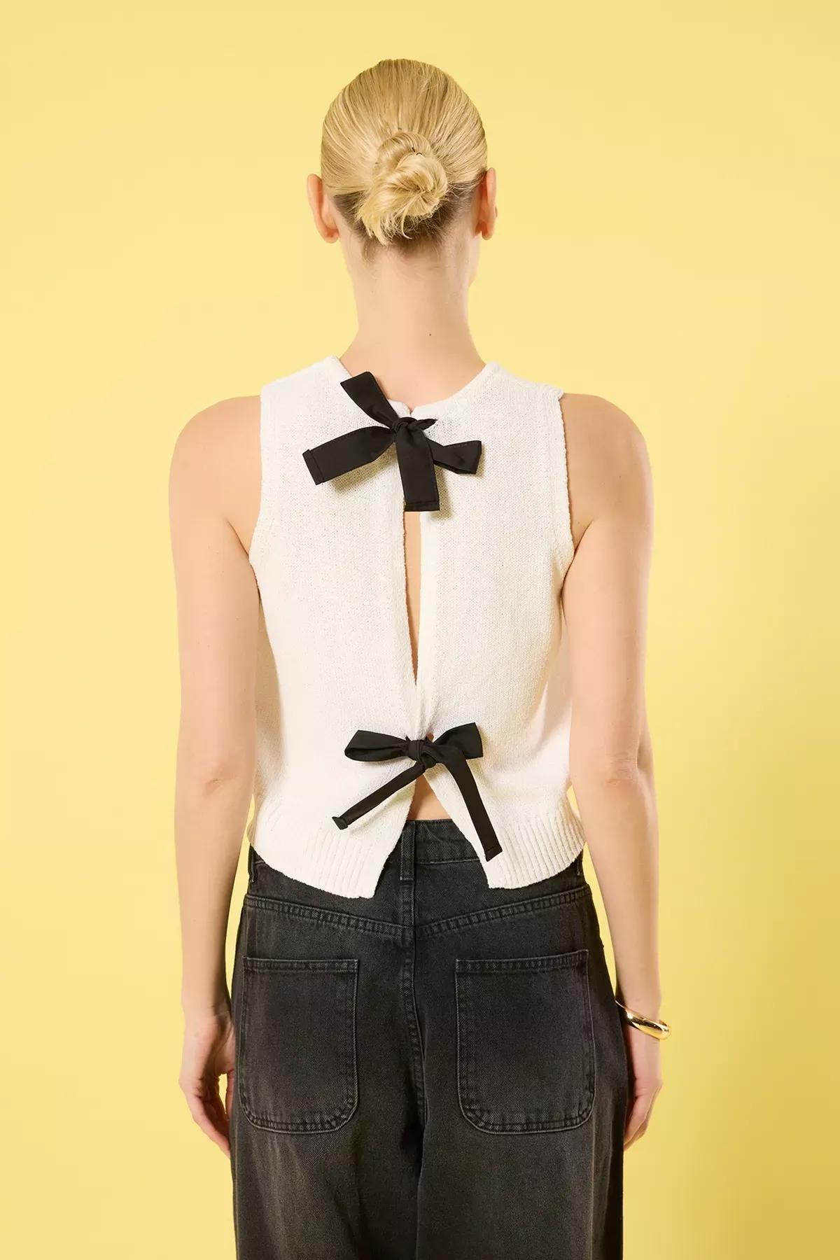 Beige Backless Ribbon Knit Blouse, , large image number 3