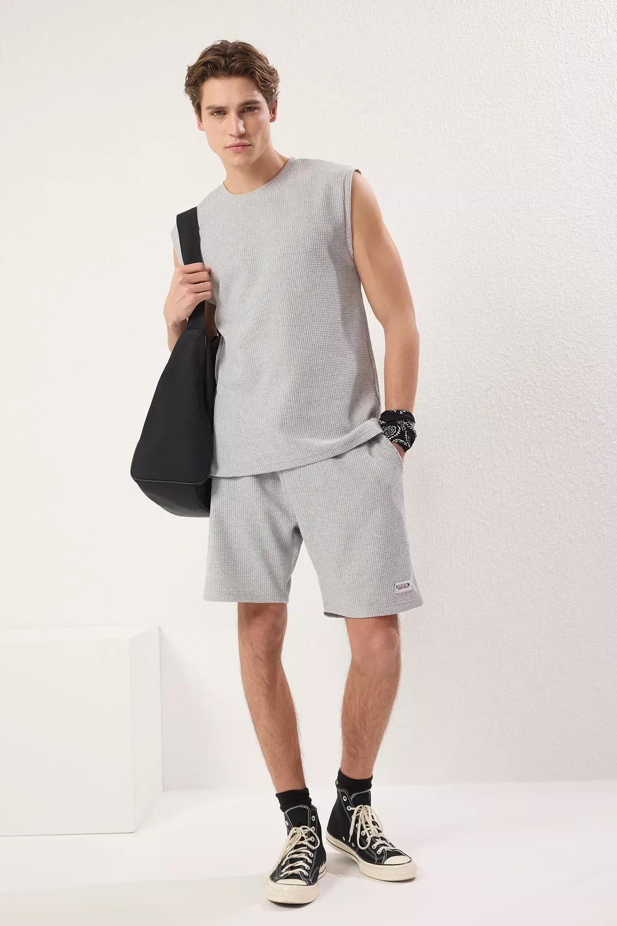 Grey Regular Fit Label Detail Pajama Set, Grey, large image number 0