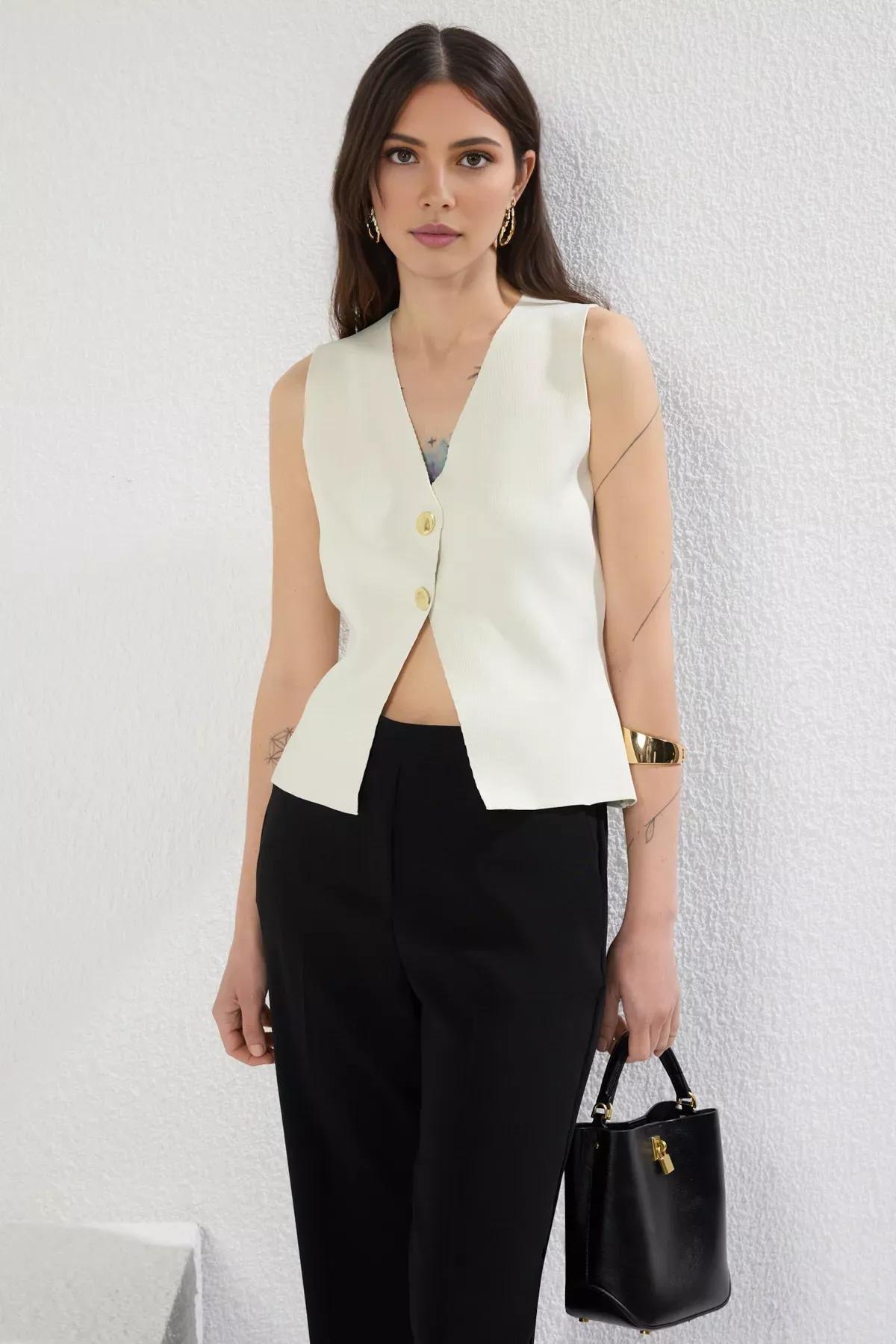 Beige Slim Crew-Neck Vest, Ecru, large image number 0