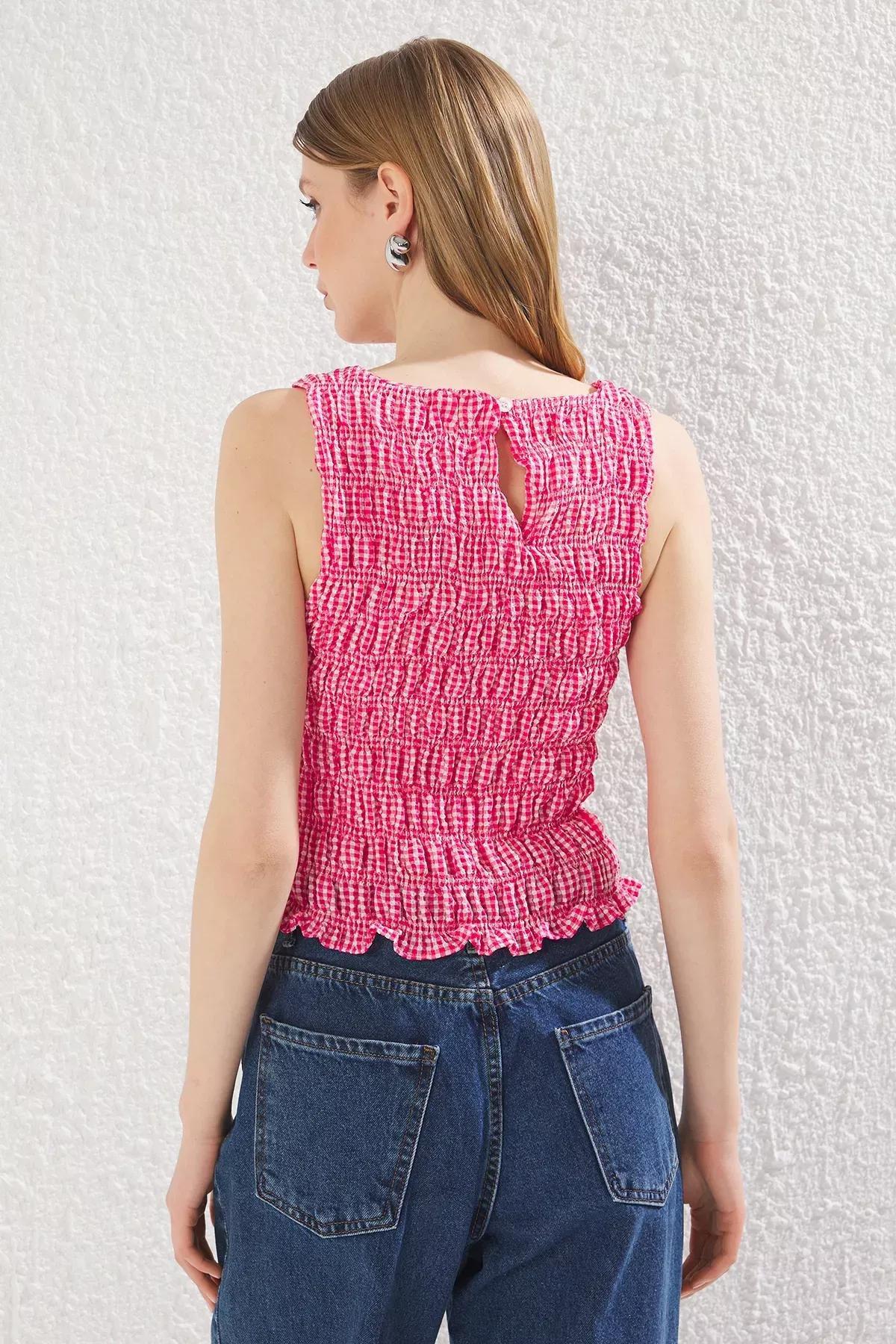 Pink Fitted Boat Neck Gingham Blouse, , large image number 4