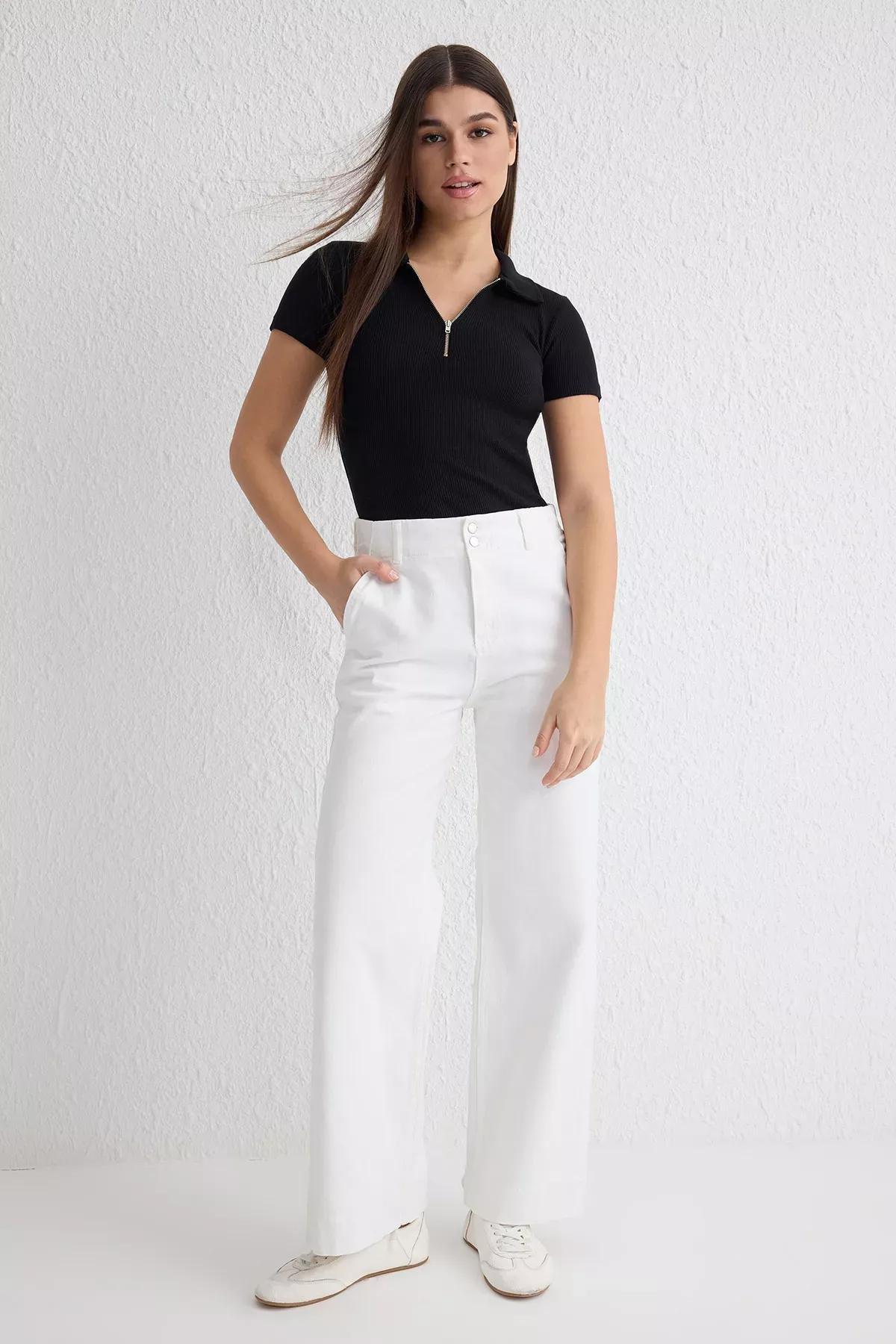 White Buttoned Wide Leg Jeans, White, large image number 0