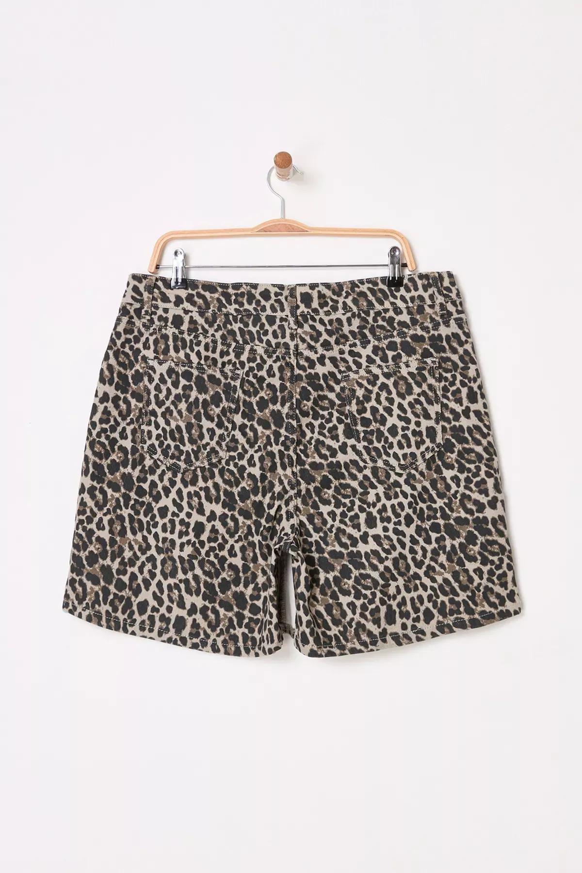 Grey Patterned Plus-Size Denim Shorts, , large image number 5