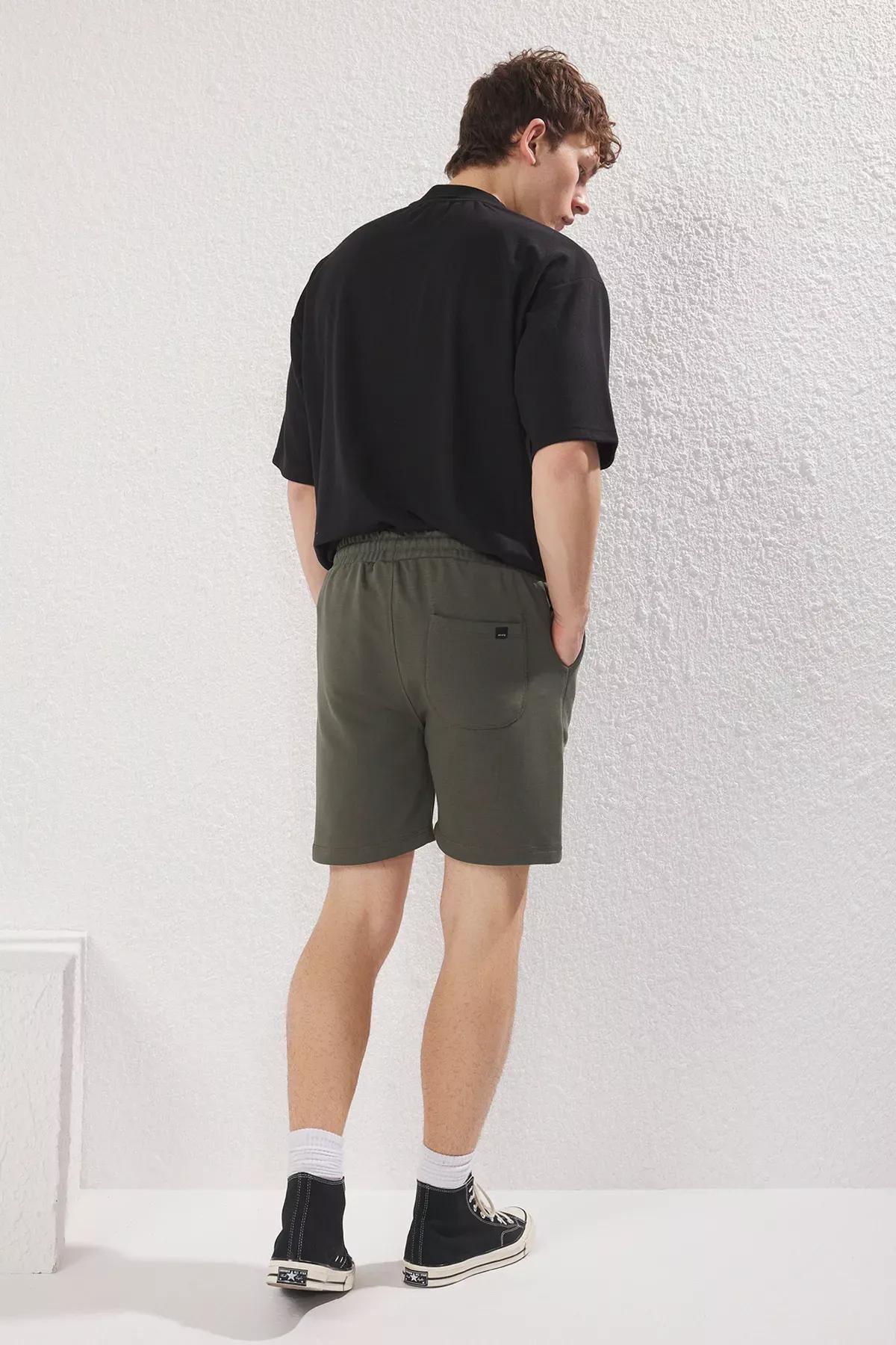 Green Stitched Bermuda Shorts, Khaki, large image number 3