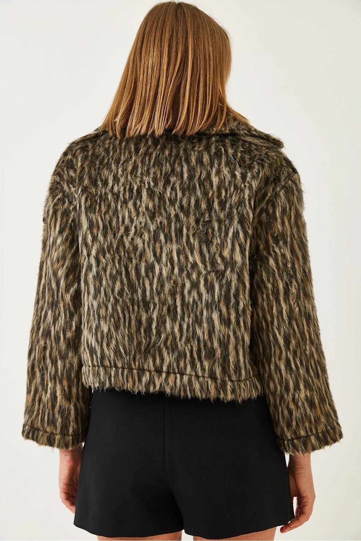 Brown Leopard Raised Stamp Jacket, Black-Beige, large image number 5
