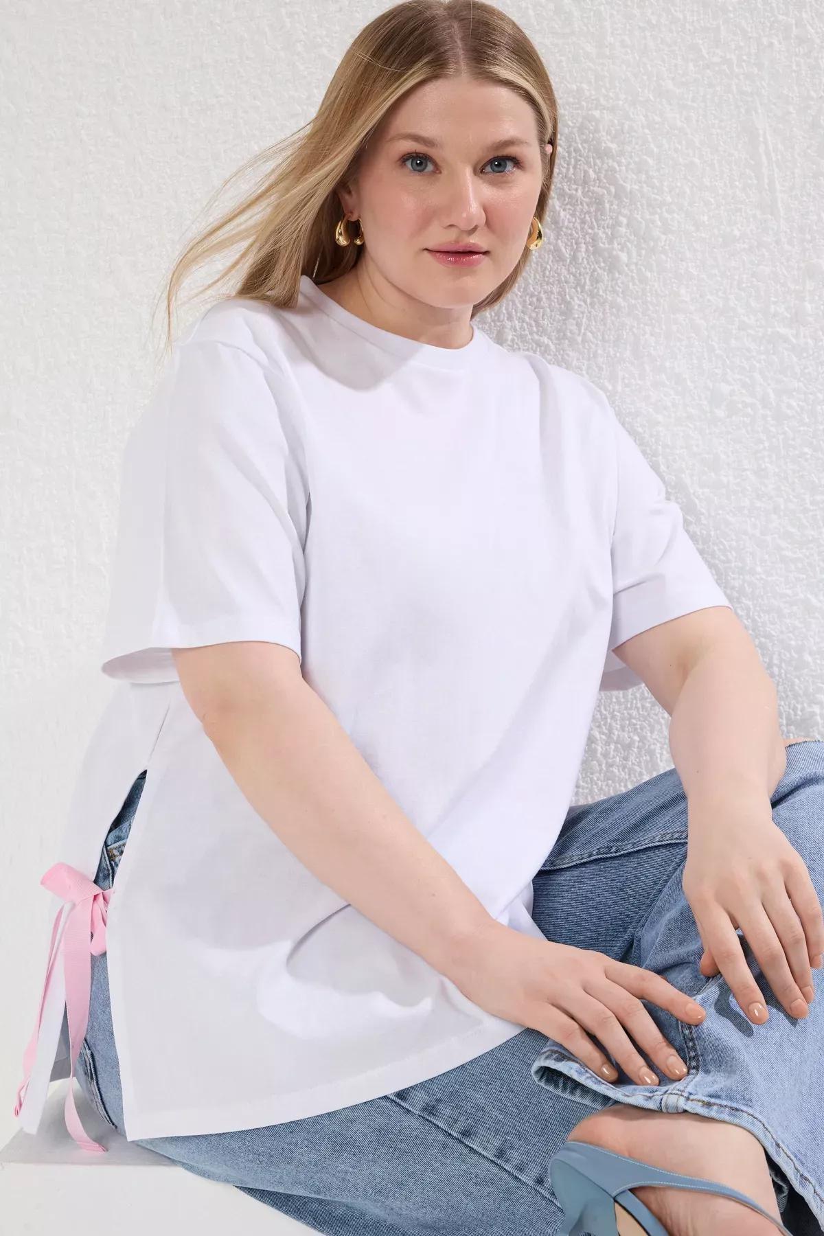 White Side Bow Tie T-Shirt, , large image number 0