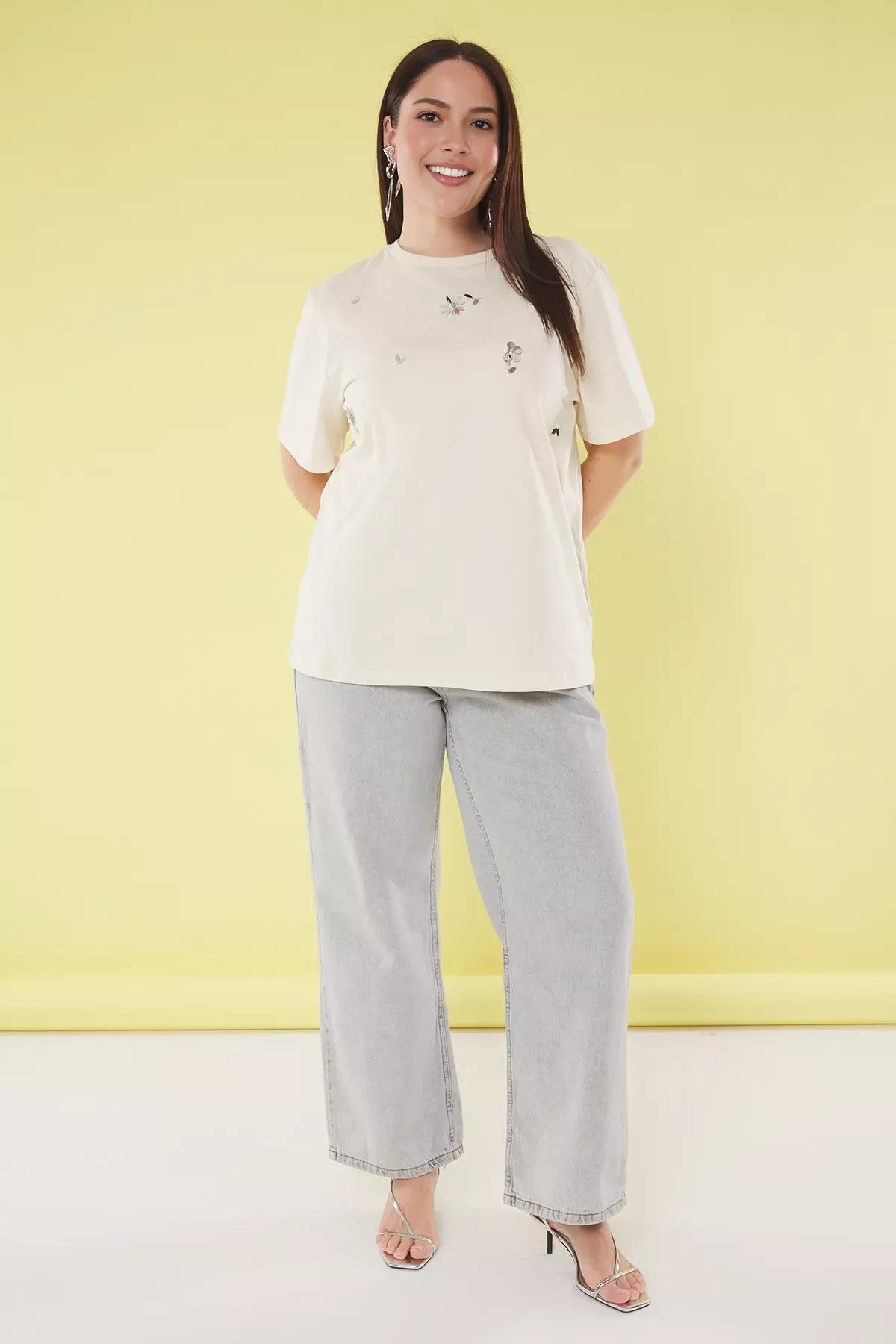 Beige Crew Neck Floral Plus-Size T-Shirt, , large image number 0