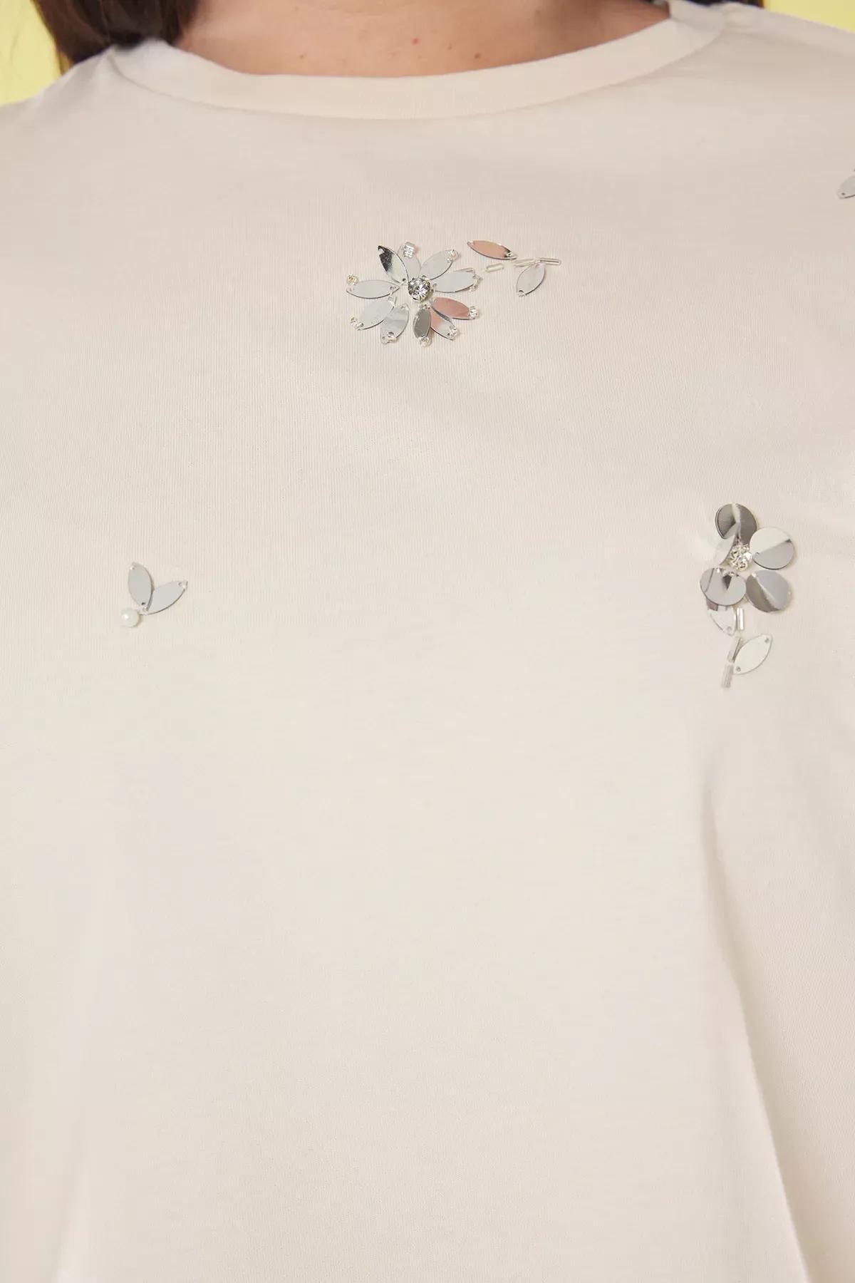 Beige Crew Neck Floral Plus-Size T-Shirt, , large image number 2