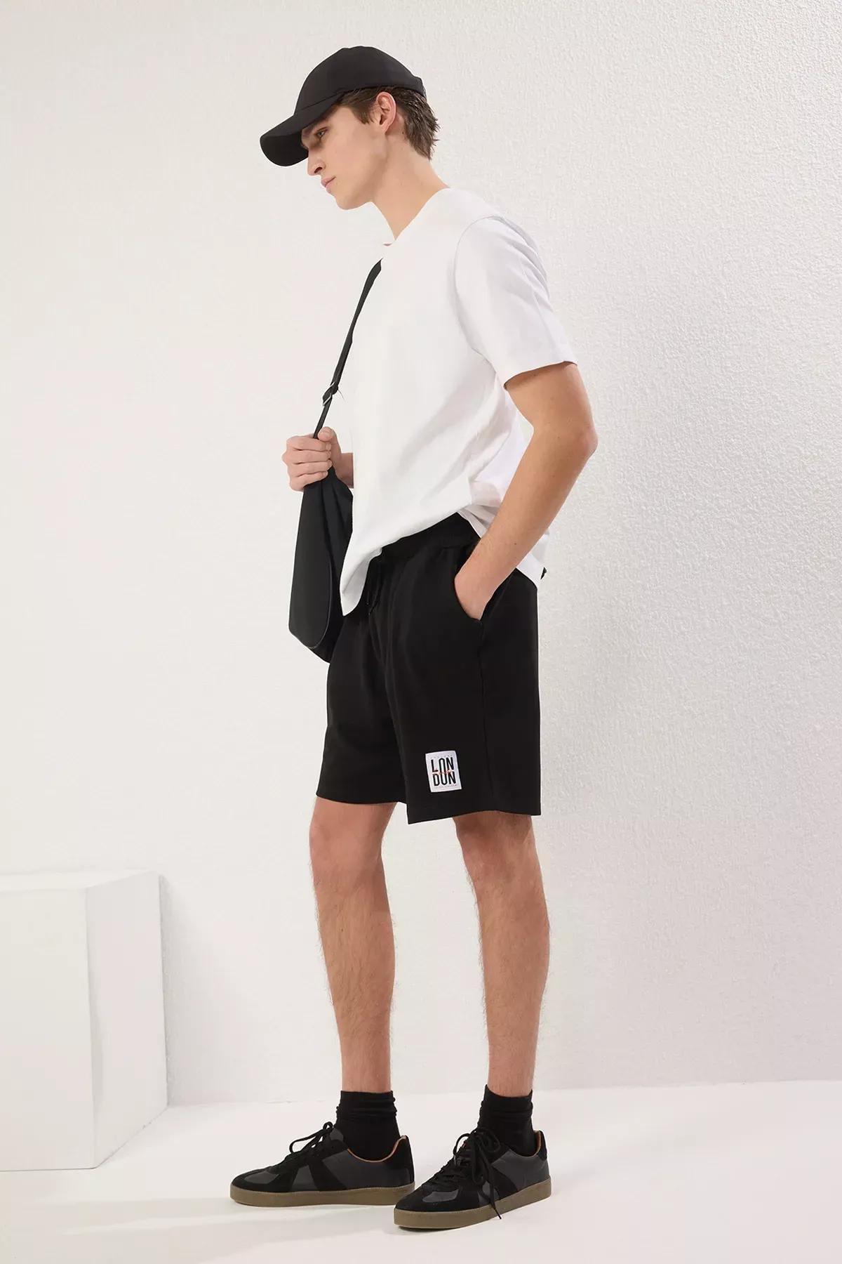 Black London Textured Bermuda Shorts, BLACK, large image number 0