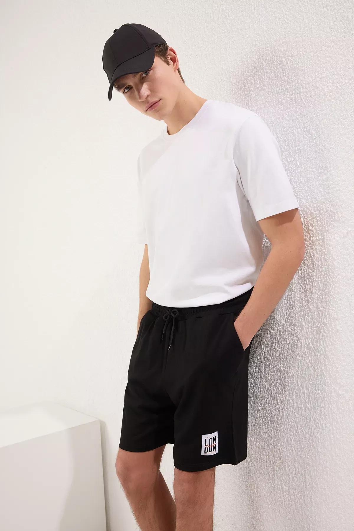 Black London Textured Bermuda Shorts, BLACK, large image number 1