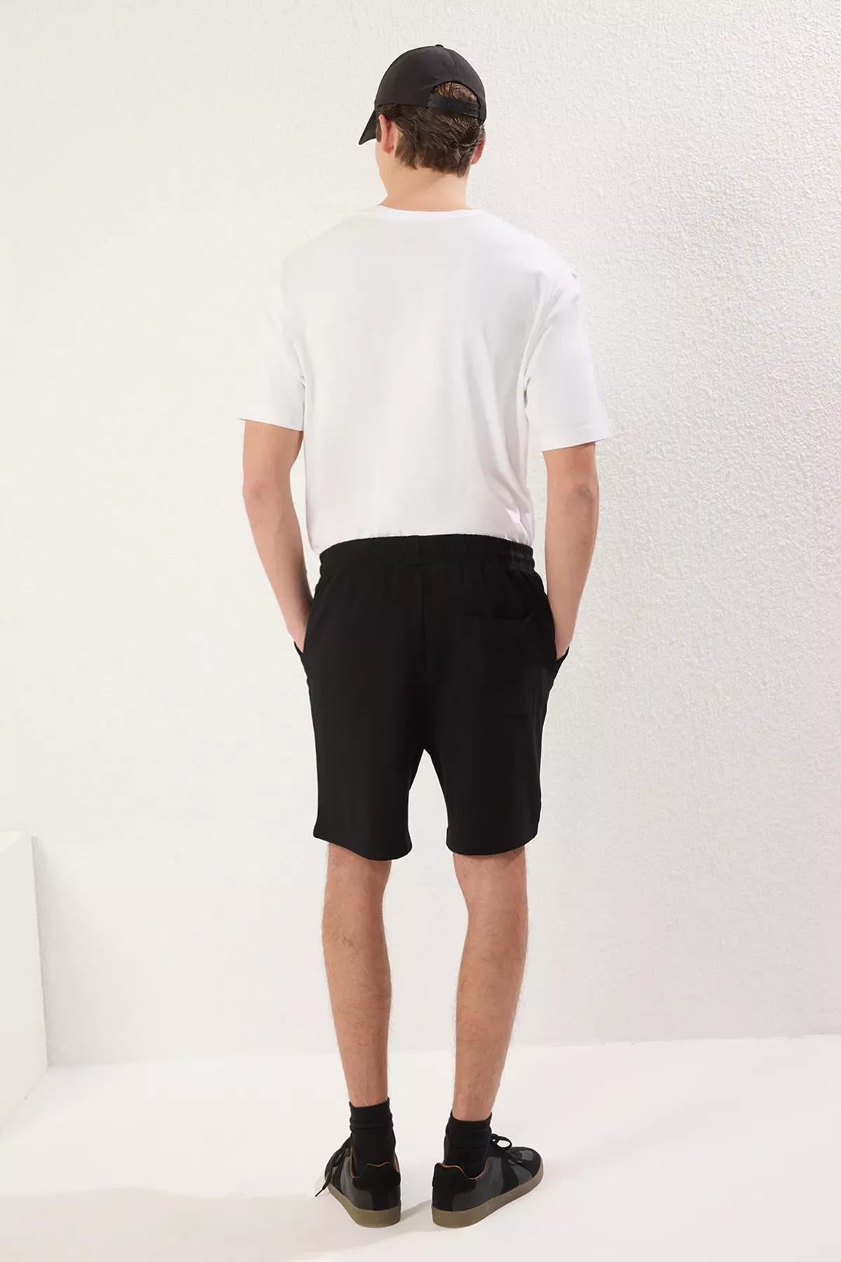 Black London Textured Bermuda Shorts, BLACK, large image number 3