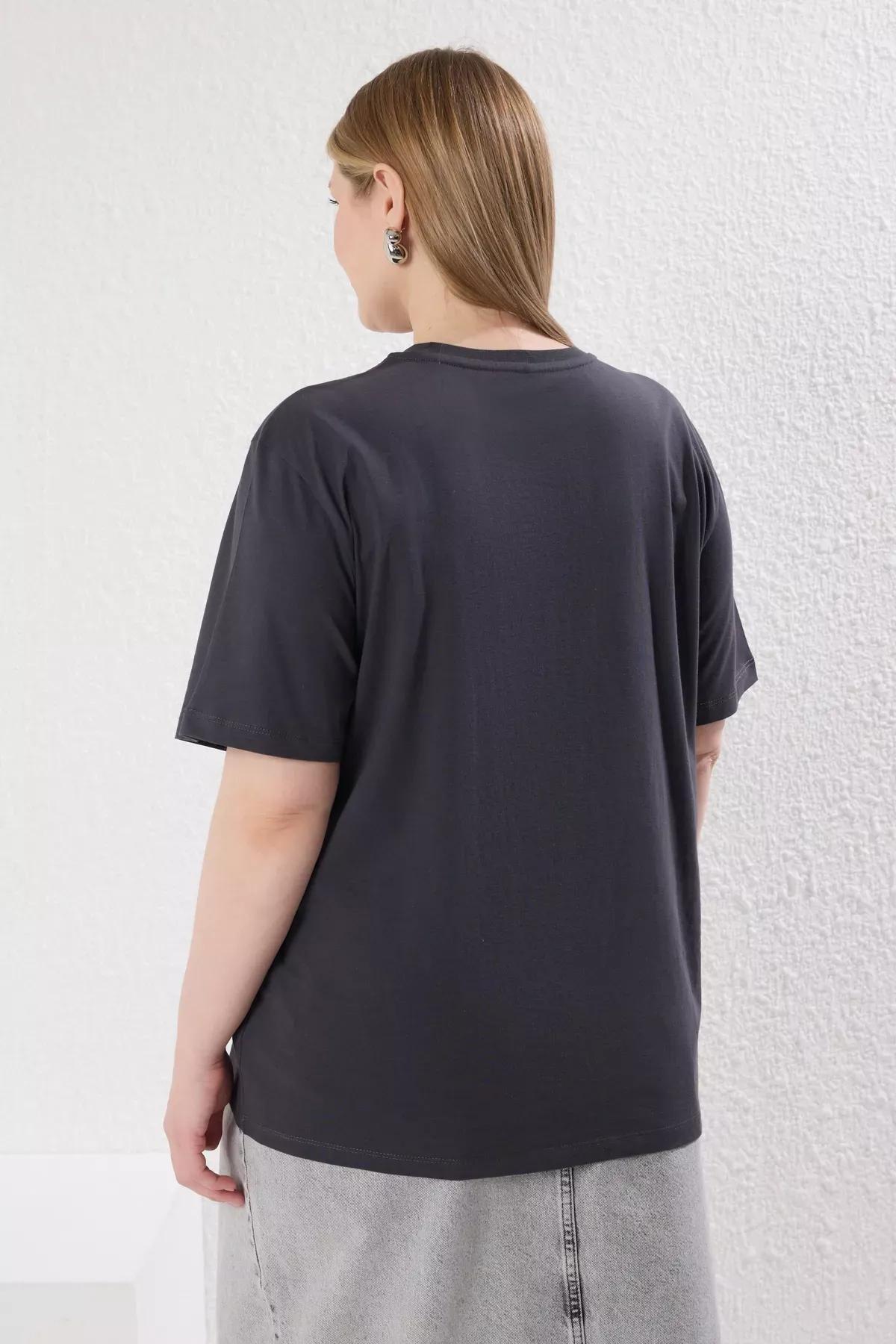 Grey Sequined Embroidered Patterned Plus-Size T-Shirt, , large image number 4