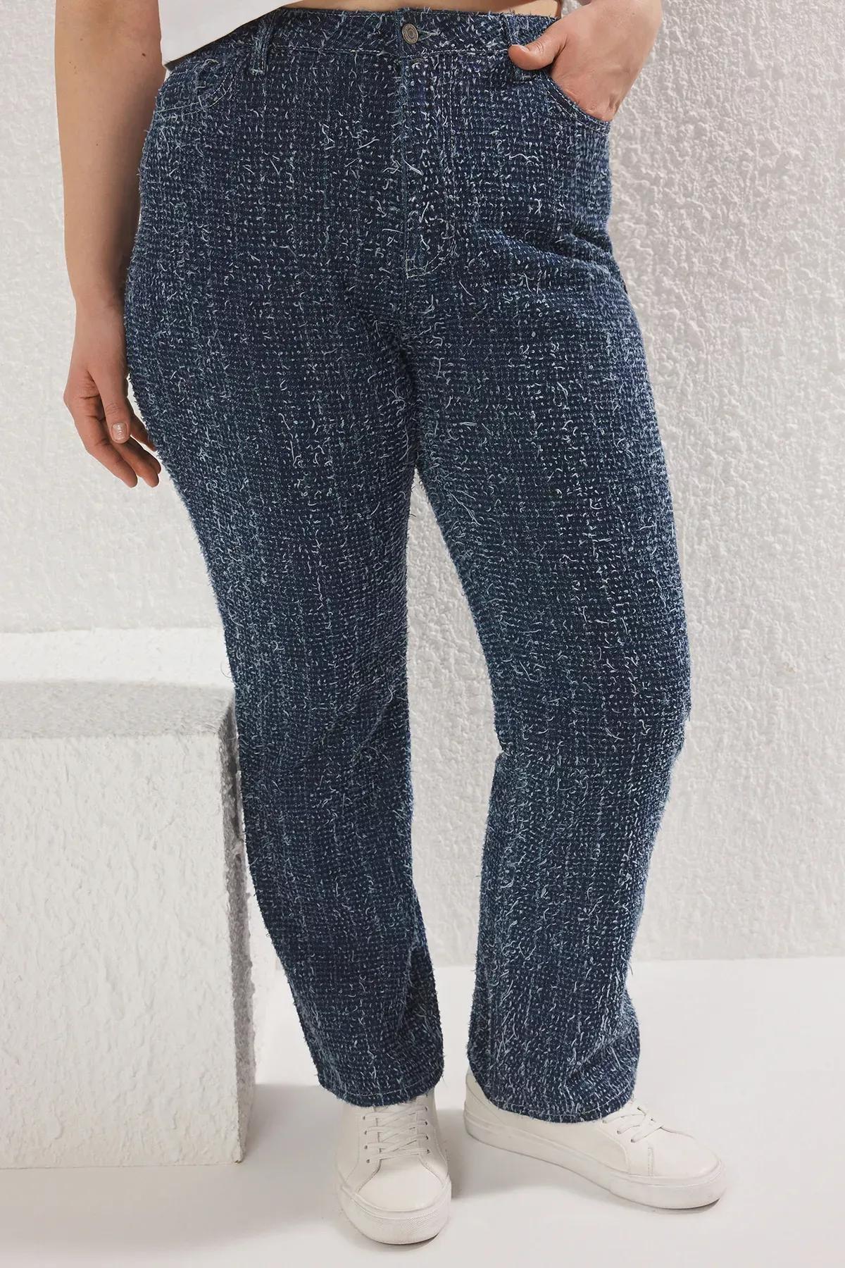 Blue Textured Straight Fit Jeans, , large image number 2