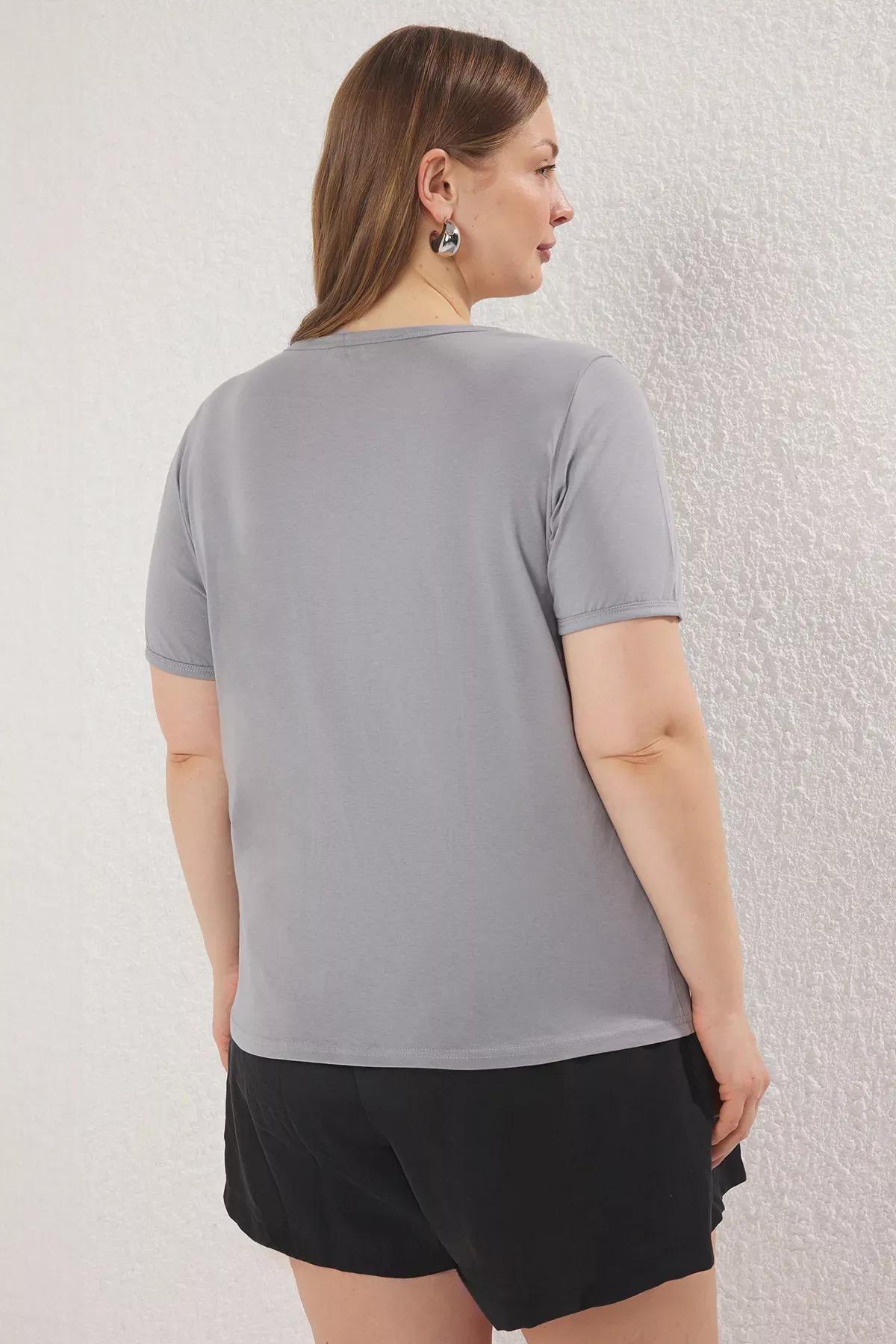Grey Crew Neck Beaded Embroidered Plus-Size T-Shirt, Anthracite, large image number 3