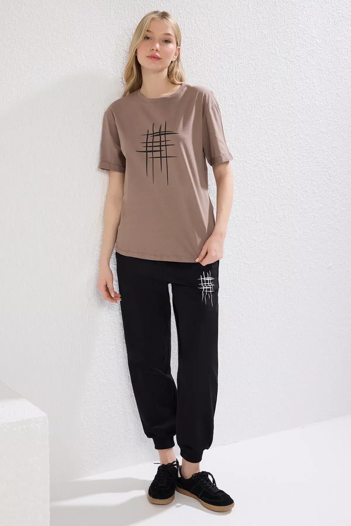 Mink Slogan Printed Knitted Co-Ord Set, Mink, large image number 2