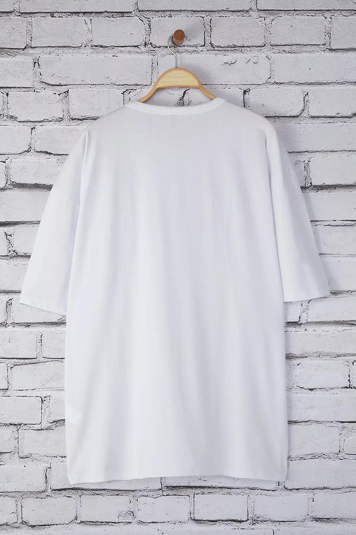 White Plus-Size Oversized Cotton Labelled T-Shirt, White, large image number 2