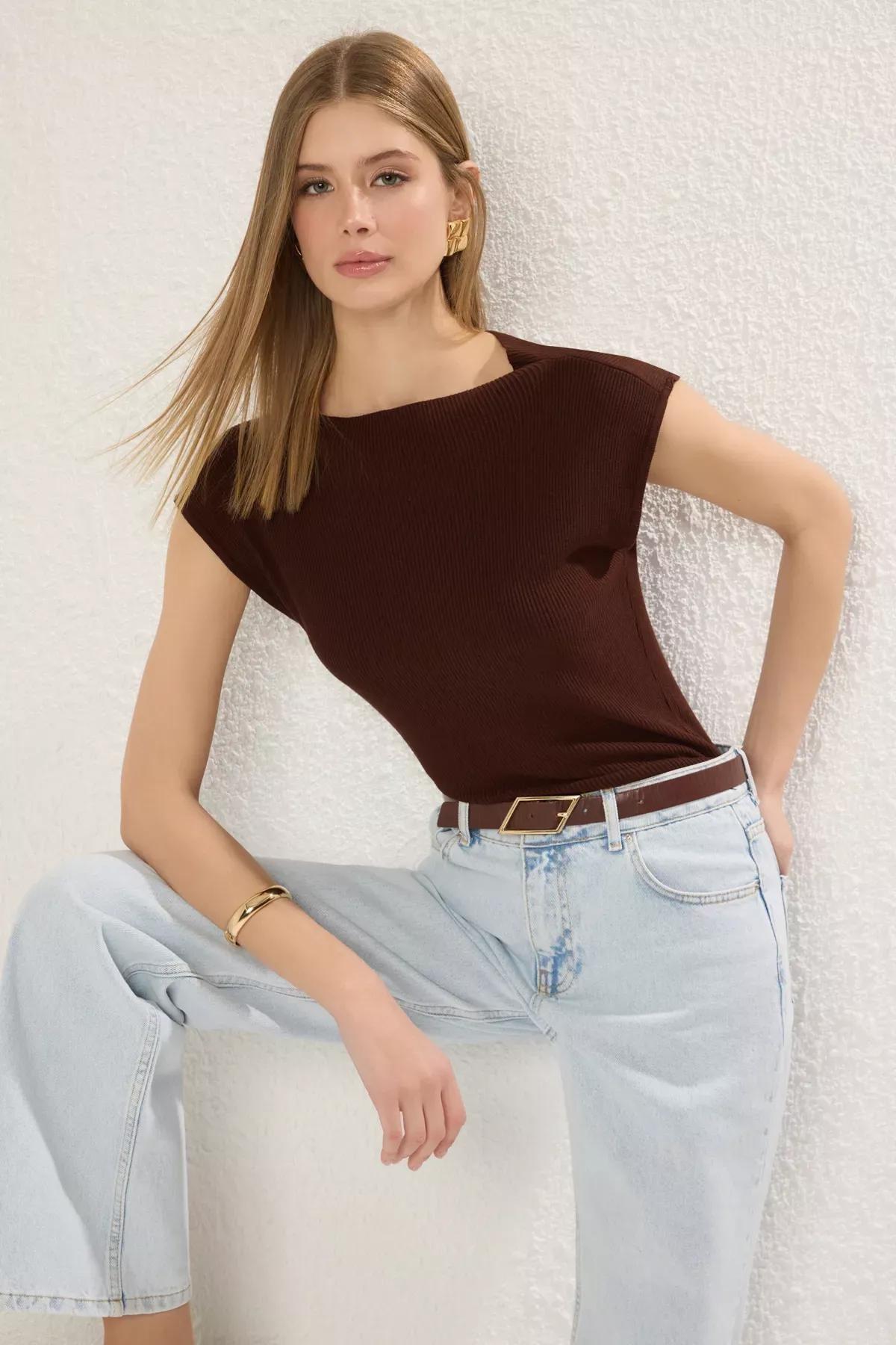 Brown Stand Collar Knit Blouse, Brown, large image number 0