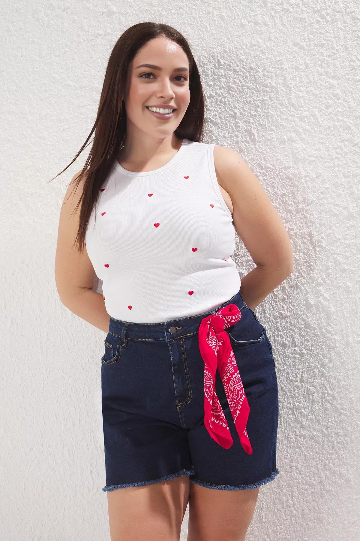 White Red Heart Brownk Top, , large image number 0