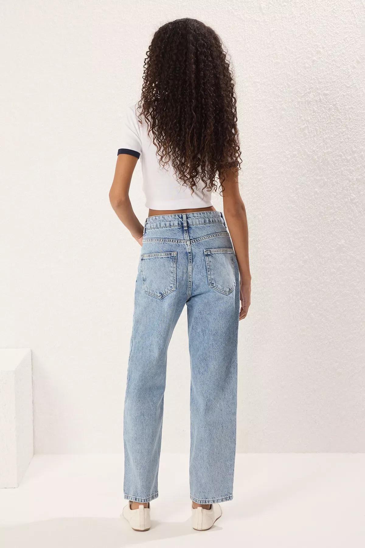Blue High-Waist Mom Jeans, , large image number 3
