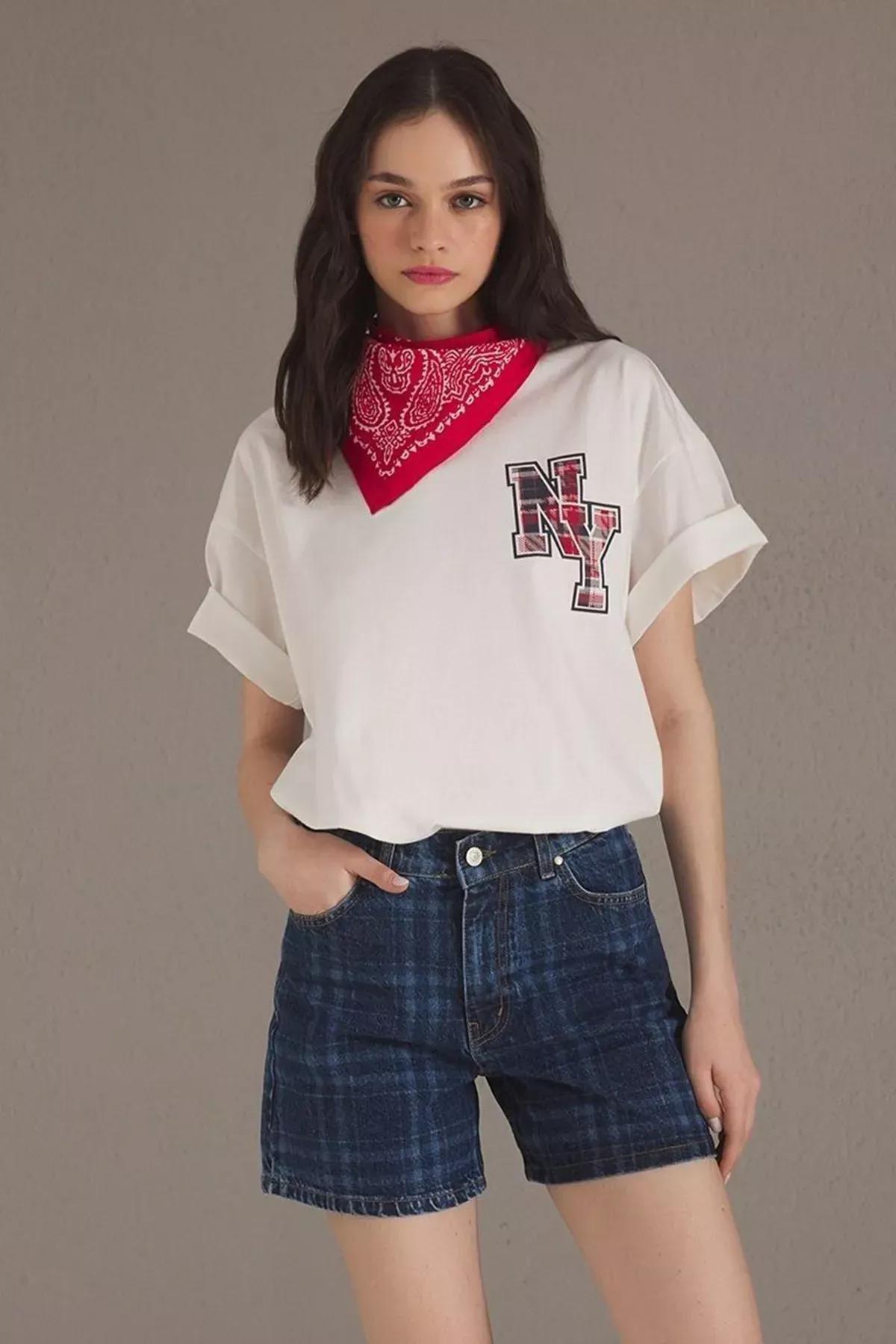 Blue  High-Waist Plaid Shorts, , large image number 0
