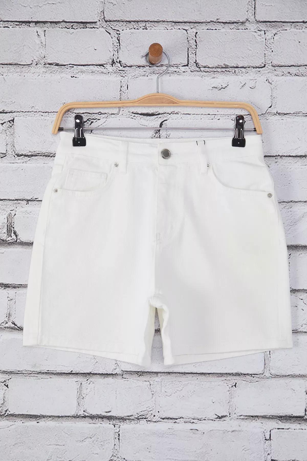 White High Waist City Shorts, White, large image number 5