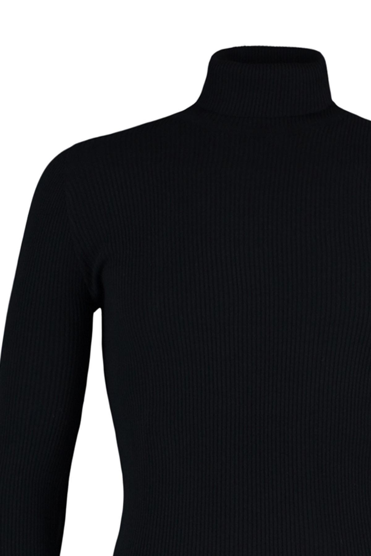 Black Turtleneck Sweater, Black, large image number 7