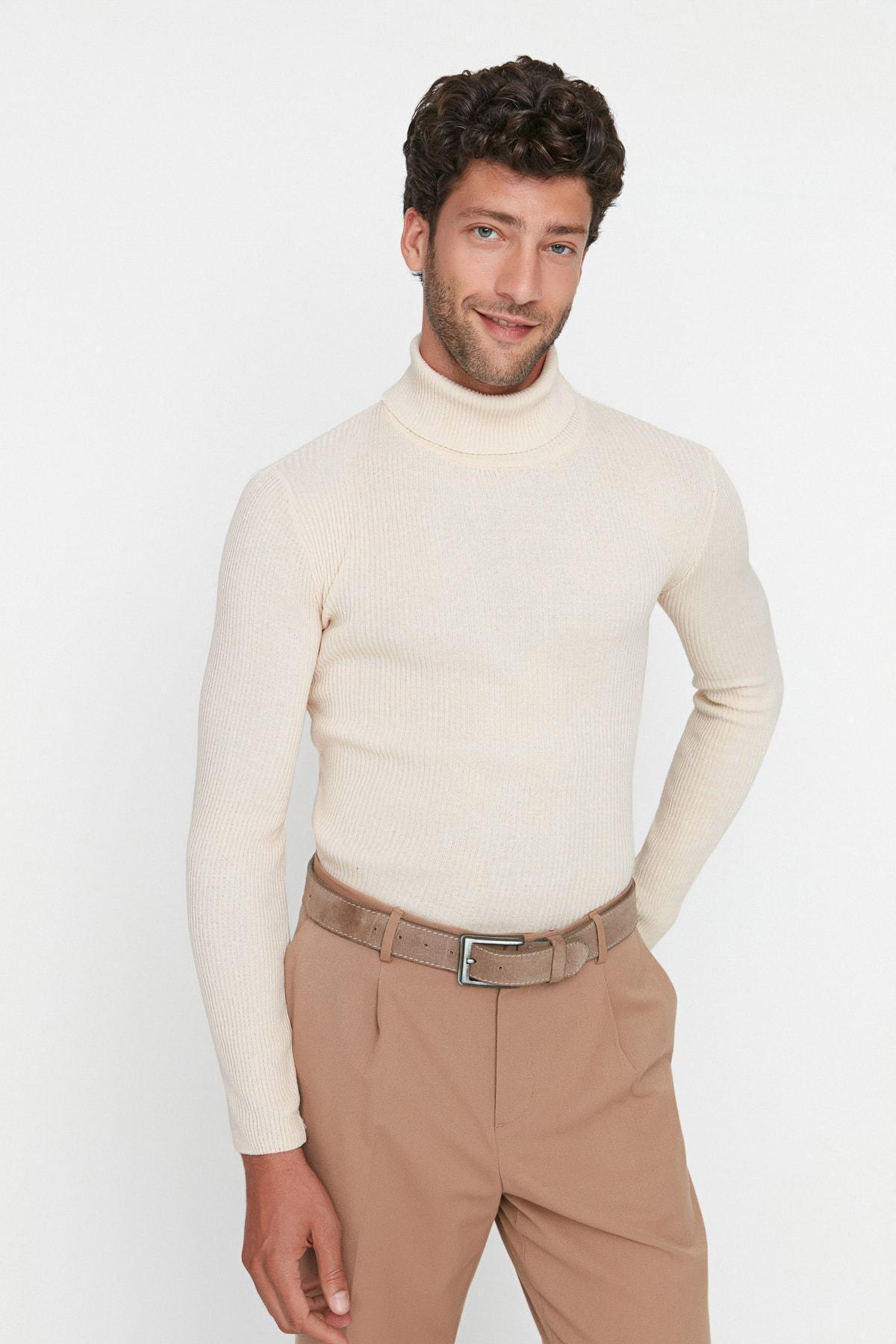 White Fitted Turtleneck Sweater, , large image number 4