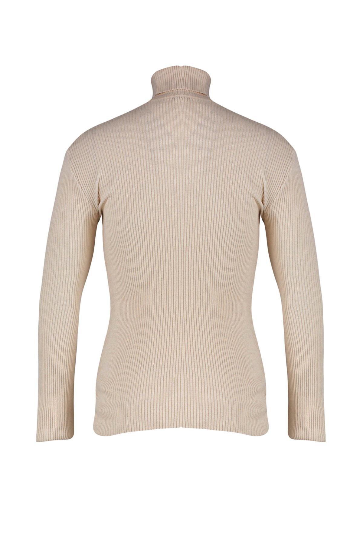 White Fitted Turtleneck Sweater, , large image number 7