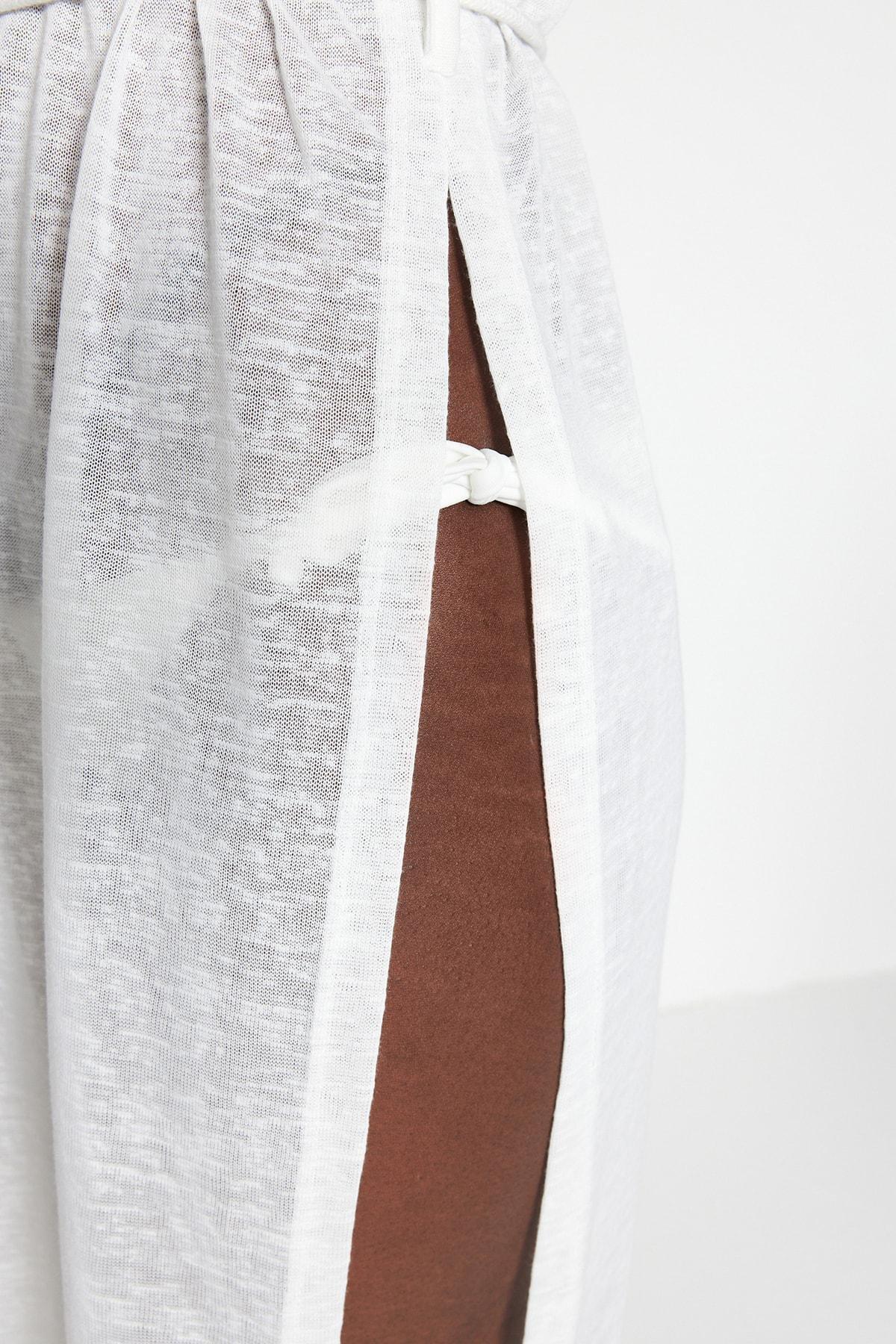 فستان بقصة ضيقة وفتحة رقبة V، أبيض, Ecru, large image number 5