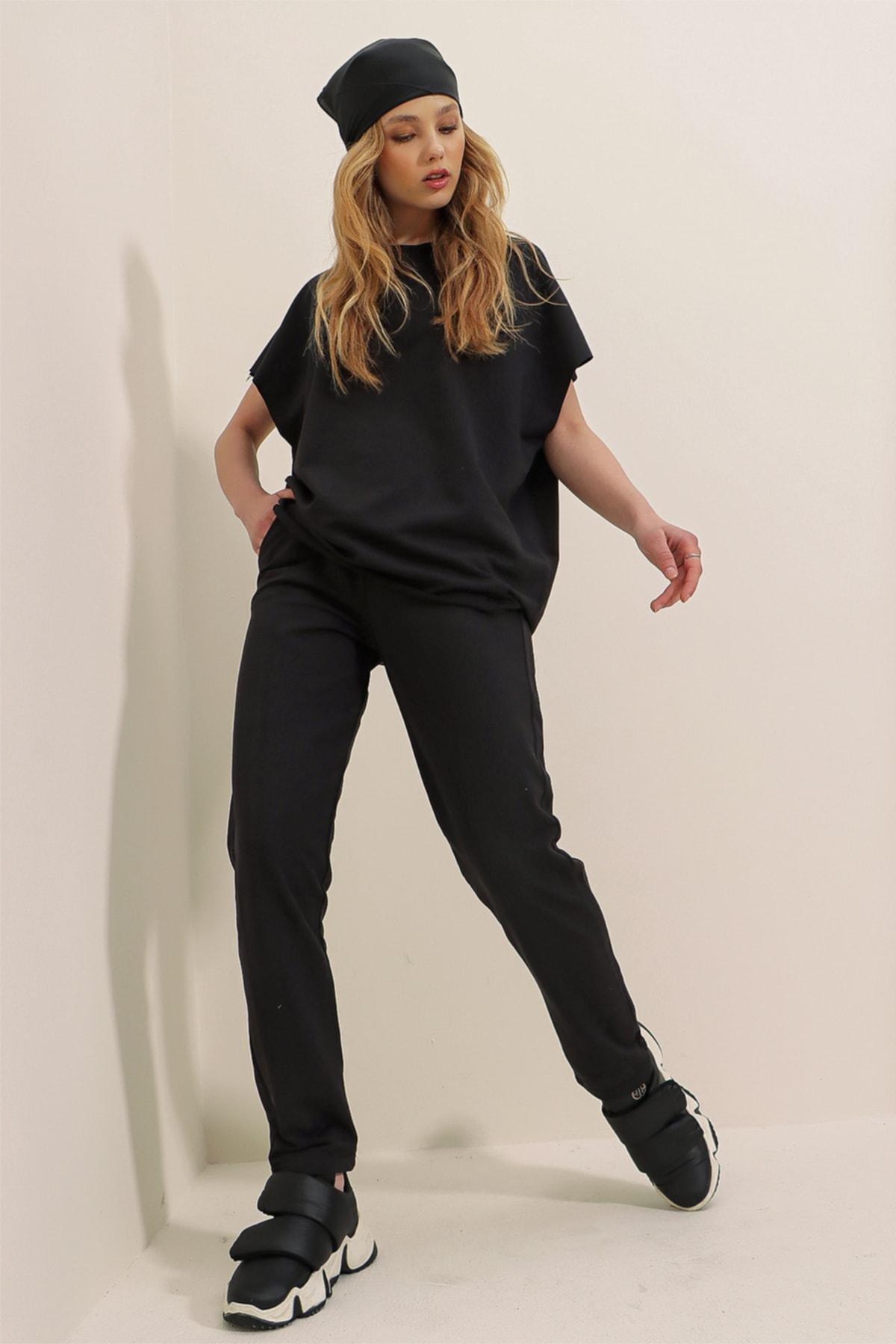Black Crew Neck Sweatsuit, , large image number 1