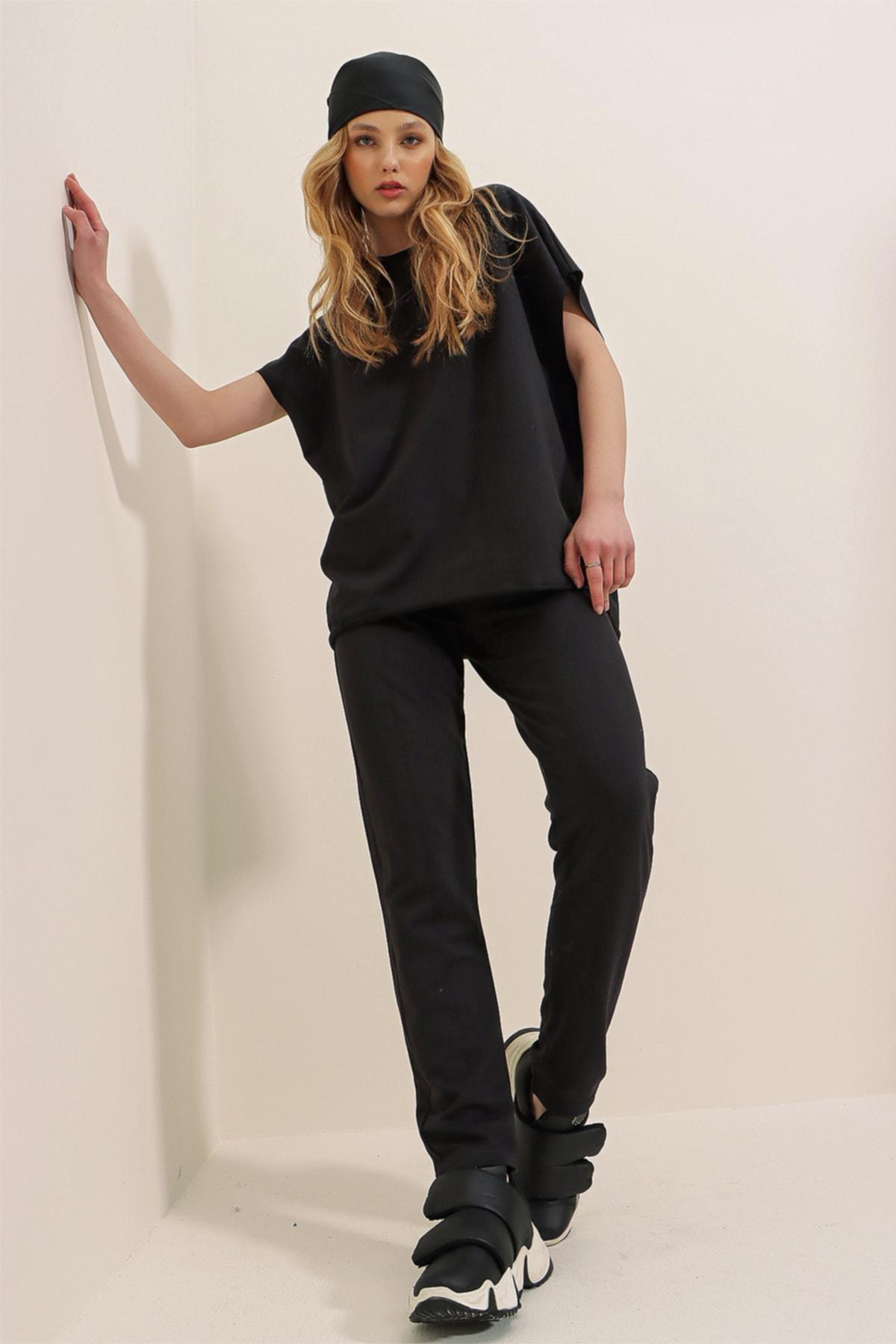 Black Crew Neck Sweatsuit, , large image number 3