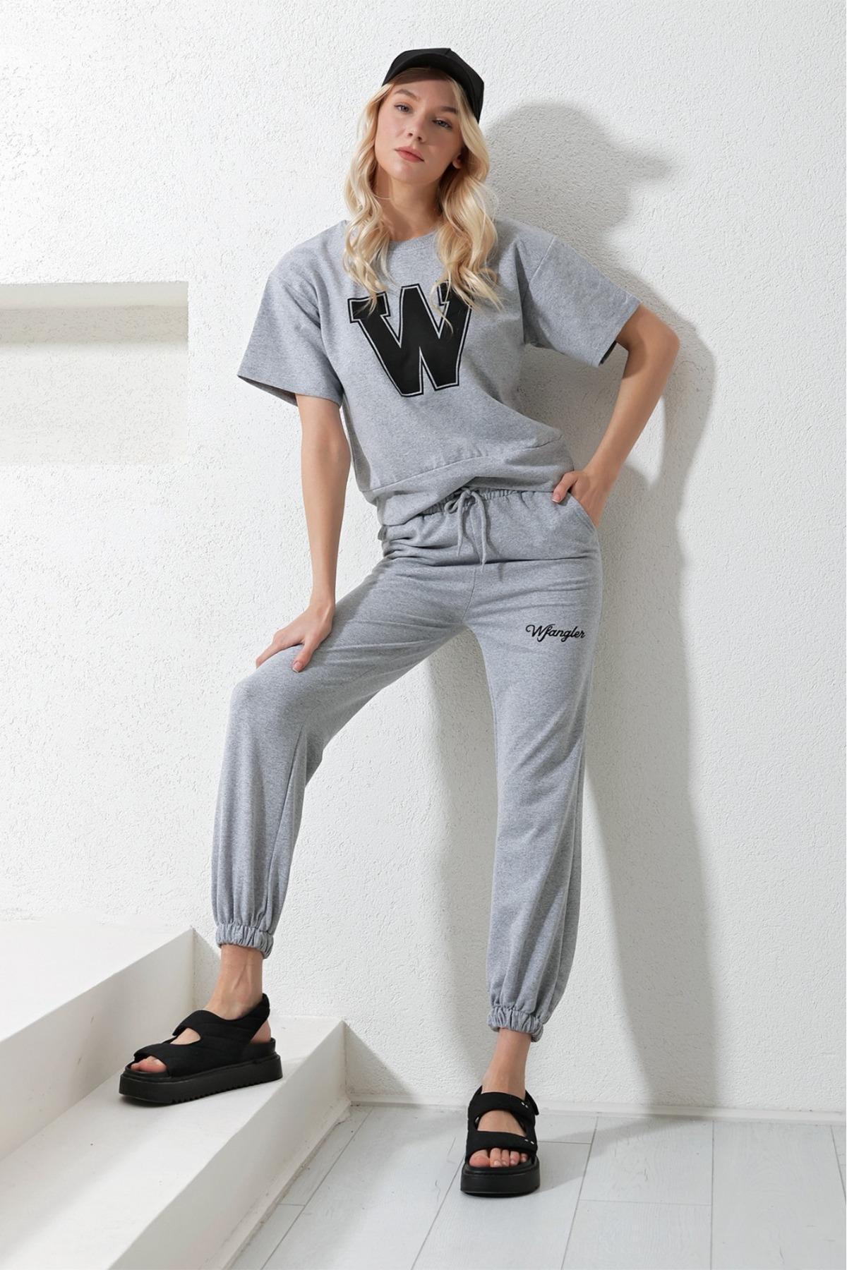 Grey Crew Neck Sweatsuit, , large image number 4