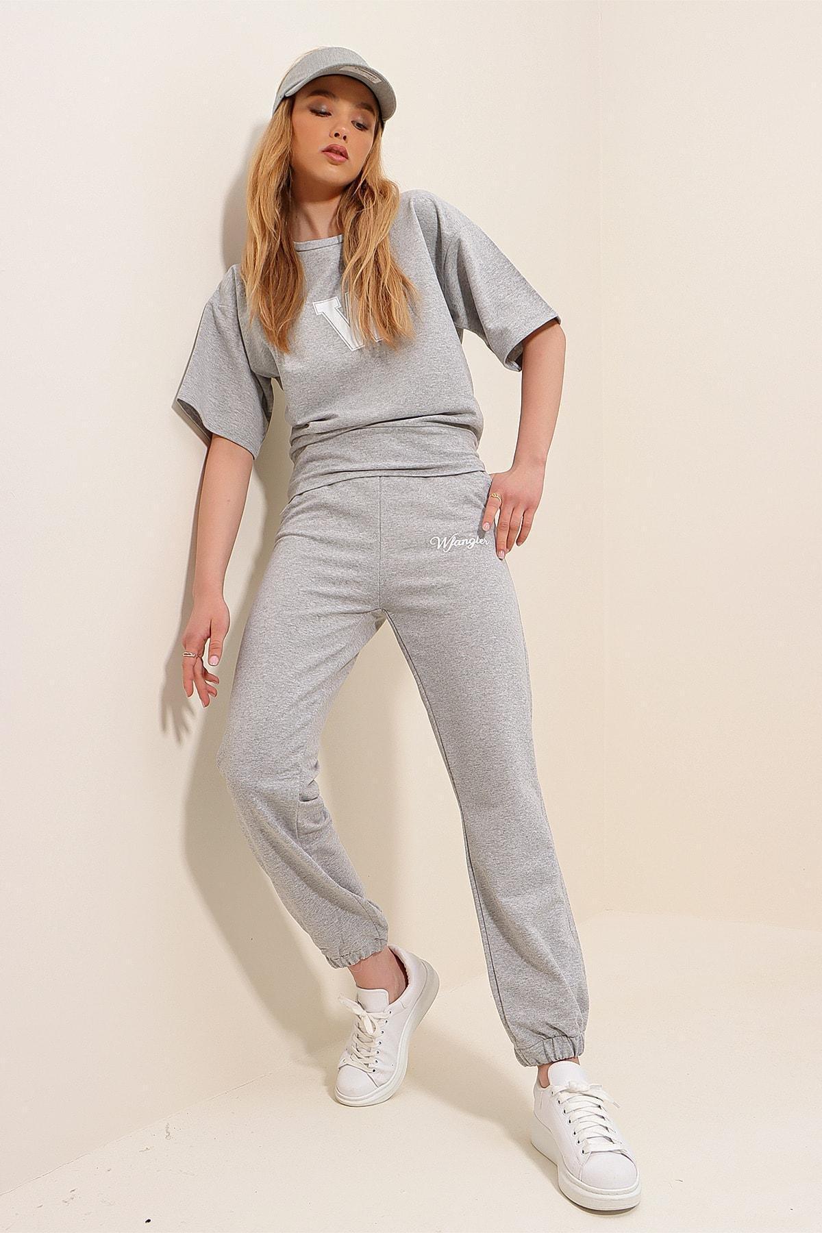 Grey Crew Neck Sweatsuit, , large image number 5