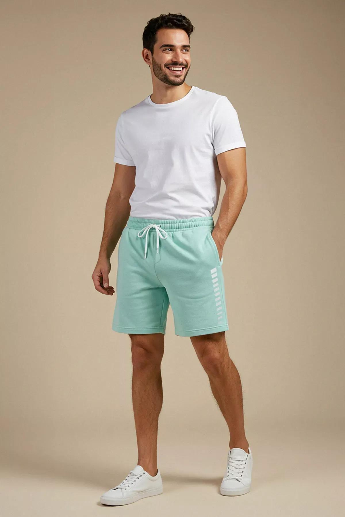 Green Colourblock Mid Waist Shorts, Green, large image number 1