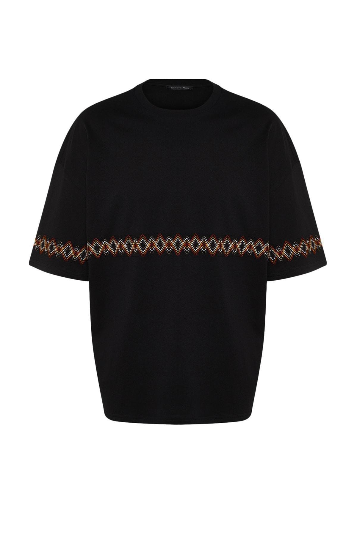 Trendyol - Black Oversize Crew Neck Tshirt