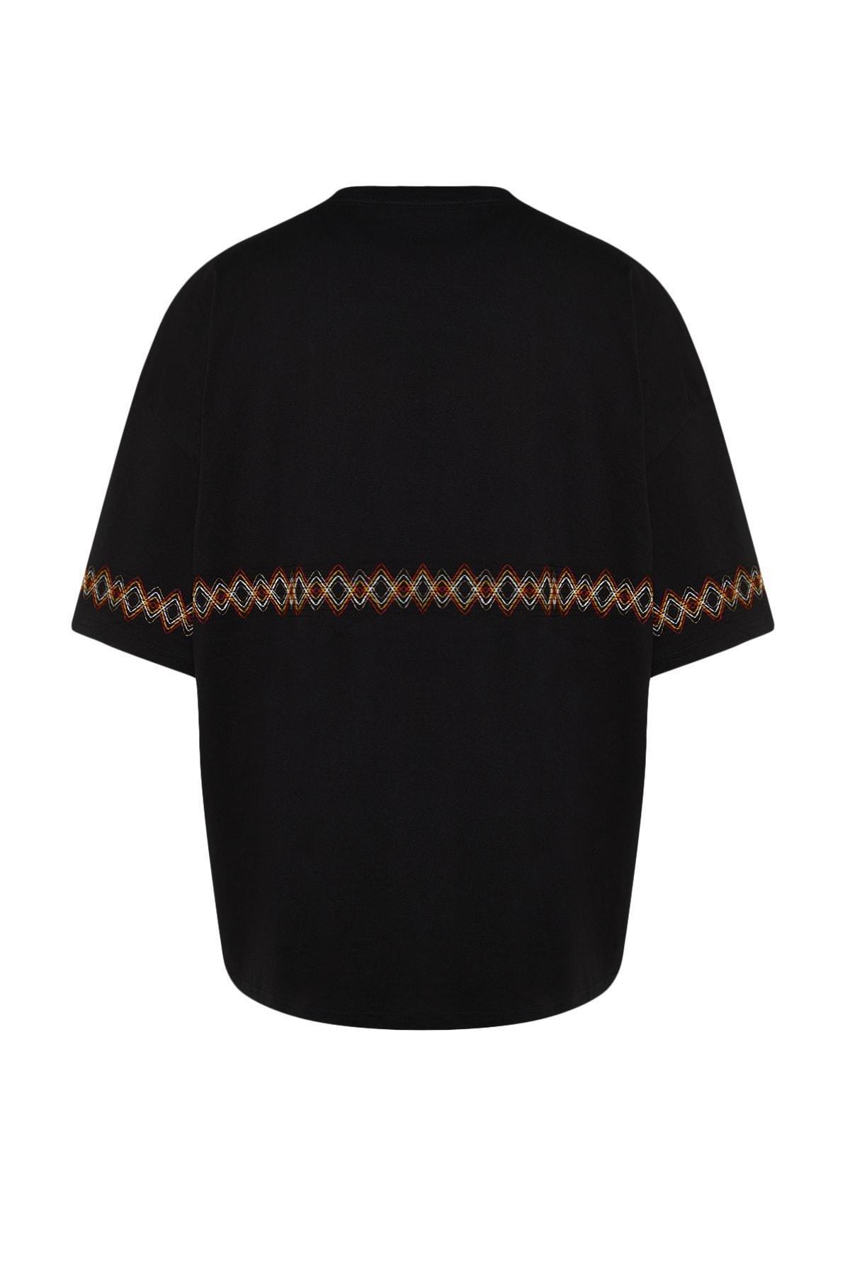 Trendyol - Black Oversize Crew Neck Tshirt