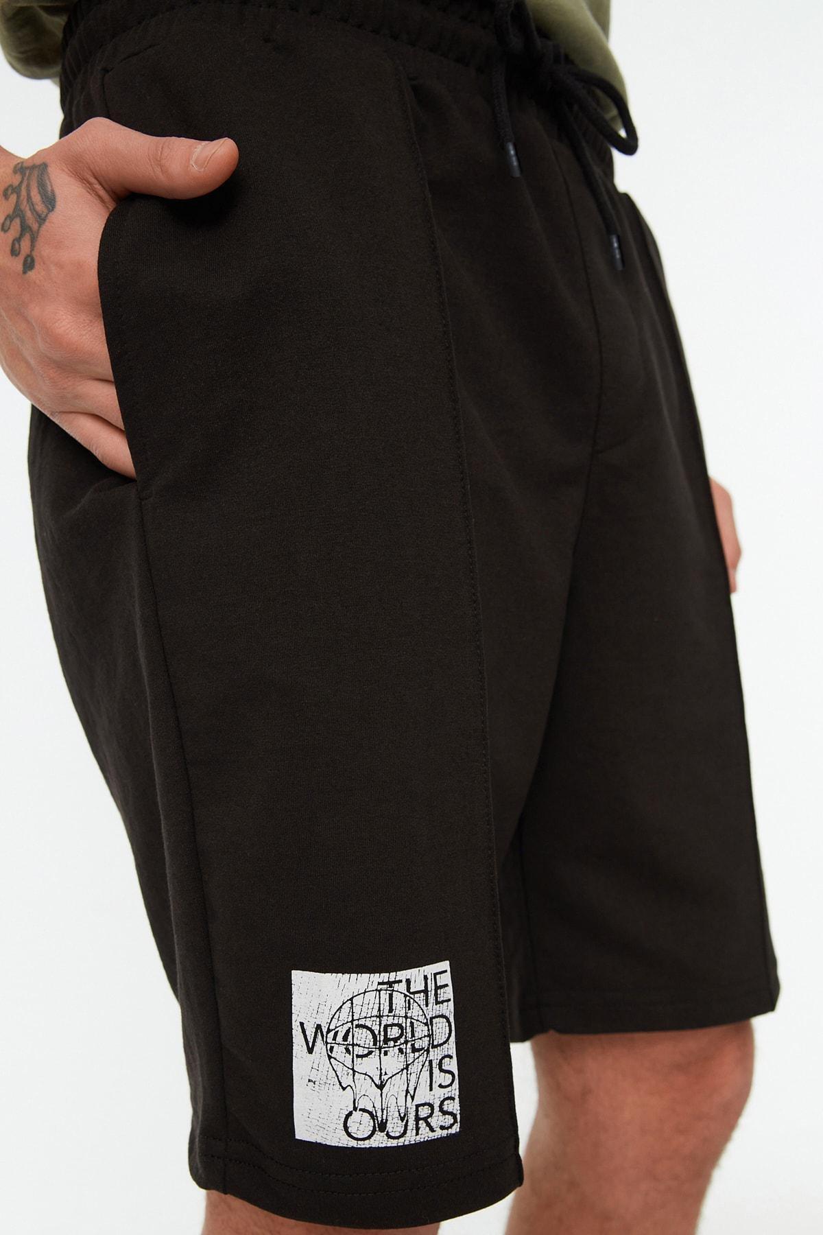 Black Printed Mid Waist Shorts, , large image number 3