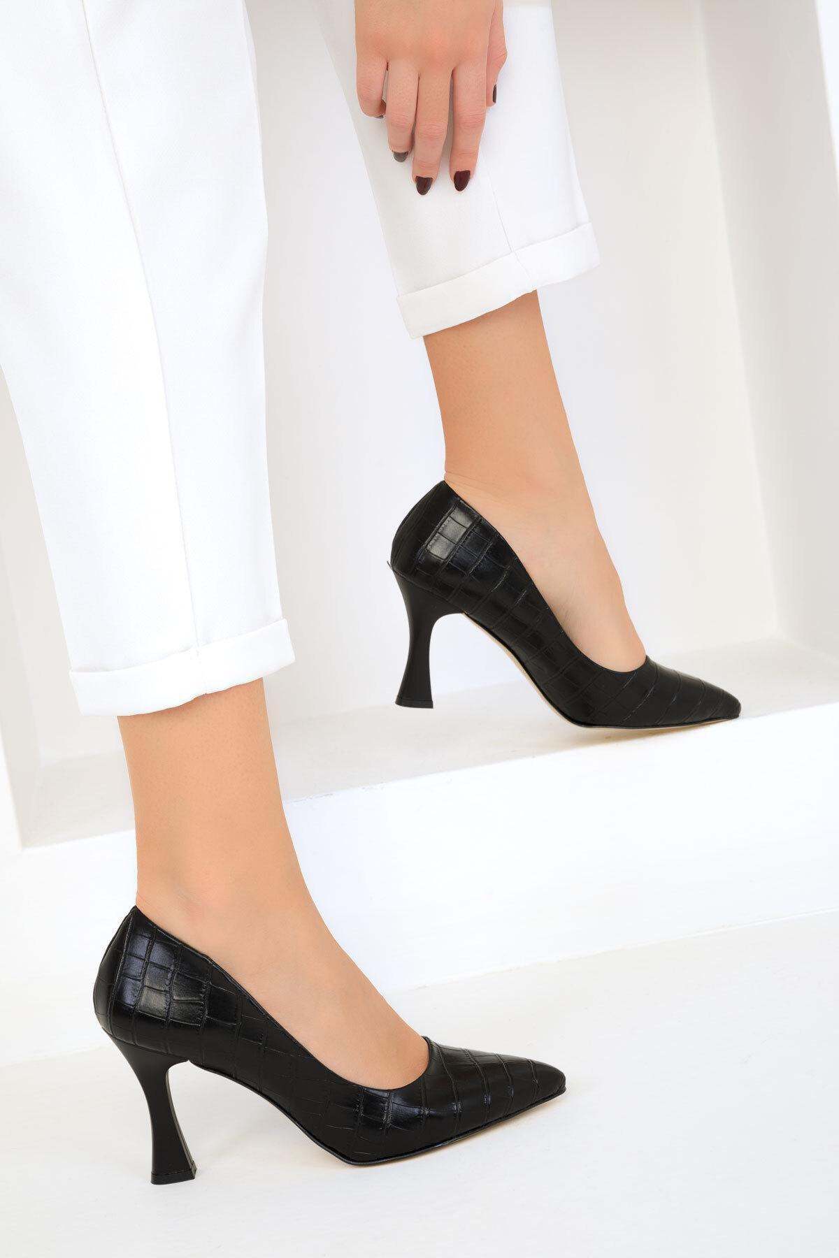 Black Classic Heeled Shoes, , large image number 1