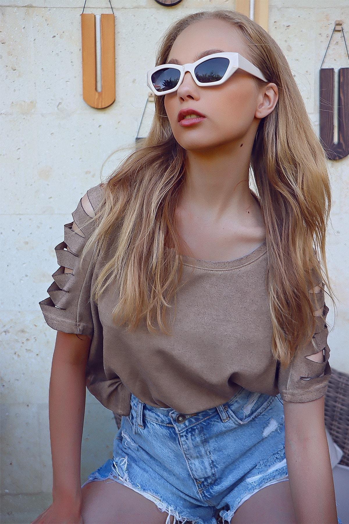 Brown Crew Neck T-Shirt, , large image number 1