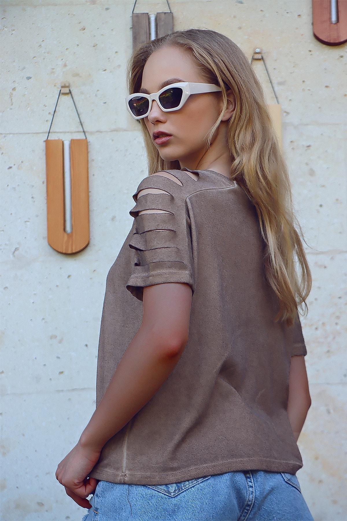 Brown Crew Neck T-Shirt, , large image number 2