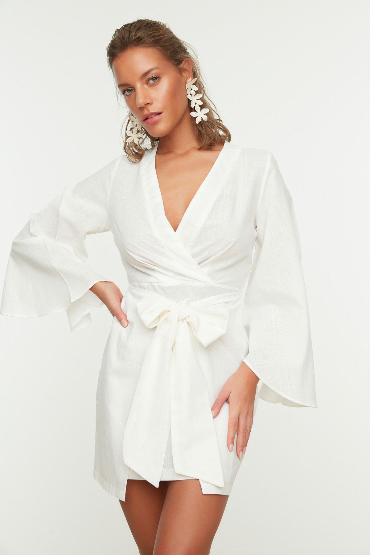 White V-Neck Shift Dress, , large image number 0