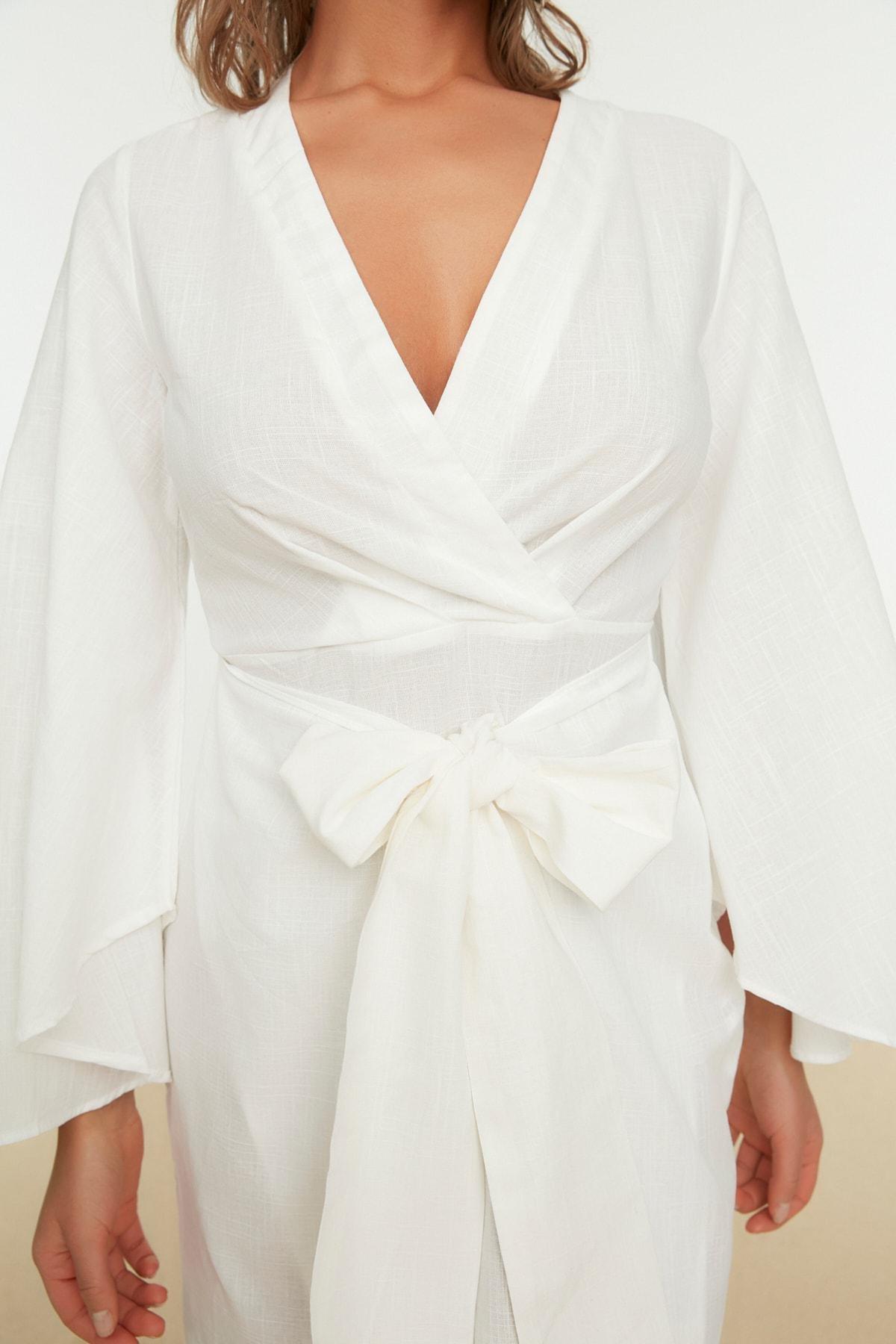 White V-Neck Shift Dress, , large image number 4