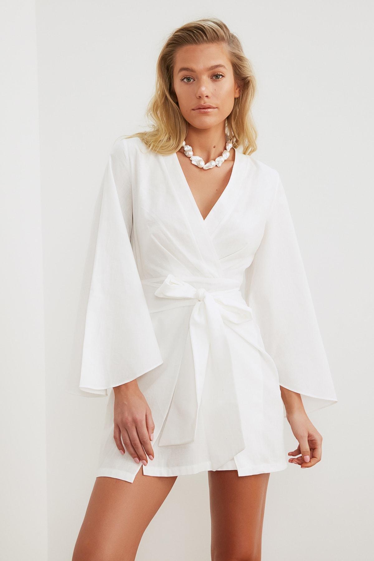 White V-Neck Shift Dress, , large image number 5