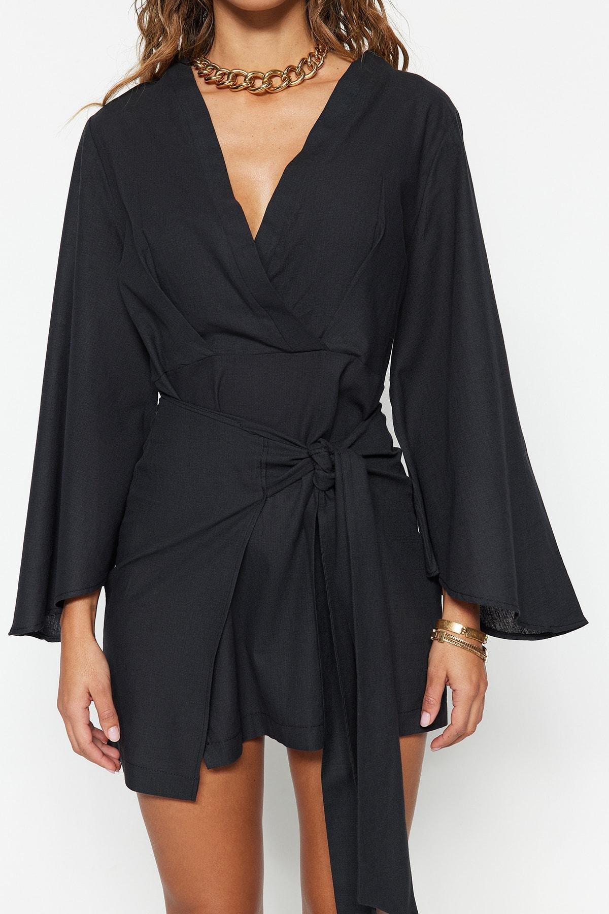 Black V-Neck Bell Sleeve Shift Dress, , large image number 3