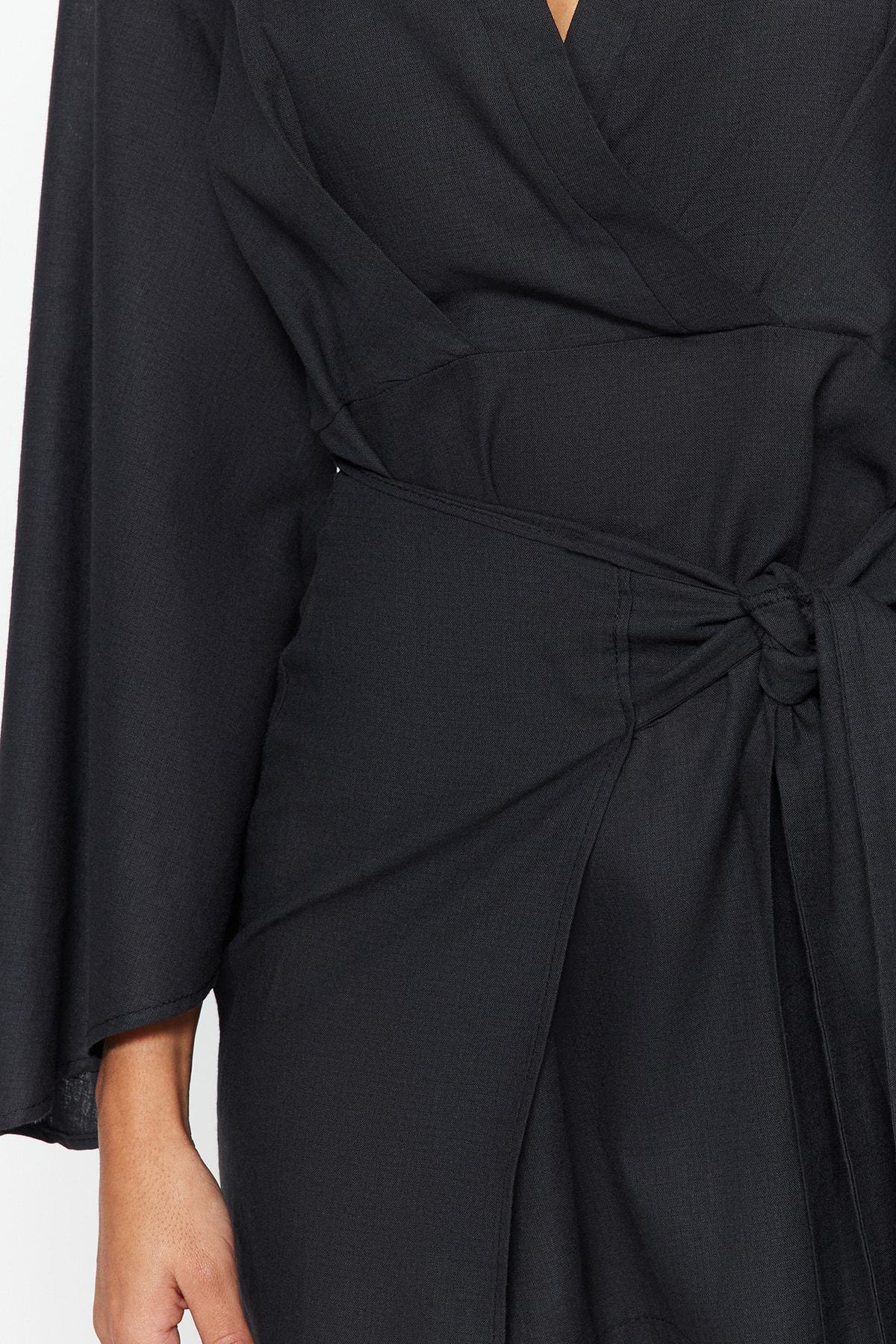 Black V-Neck Bell Sleeve Shift Dress, , large image number 4