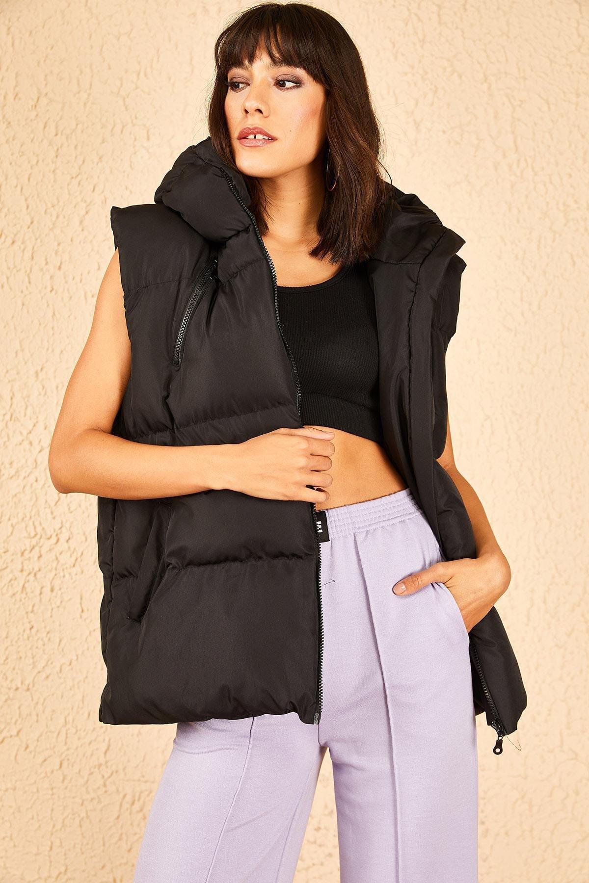 Black Hooded Sleeveless Puffer Jacket, , large image number 2