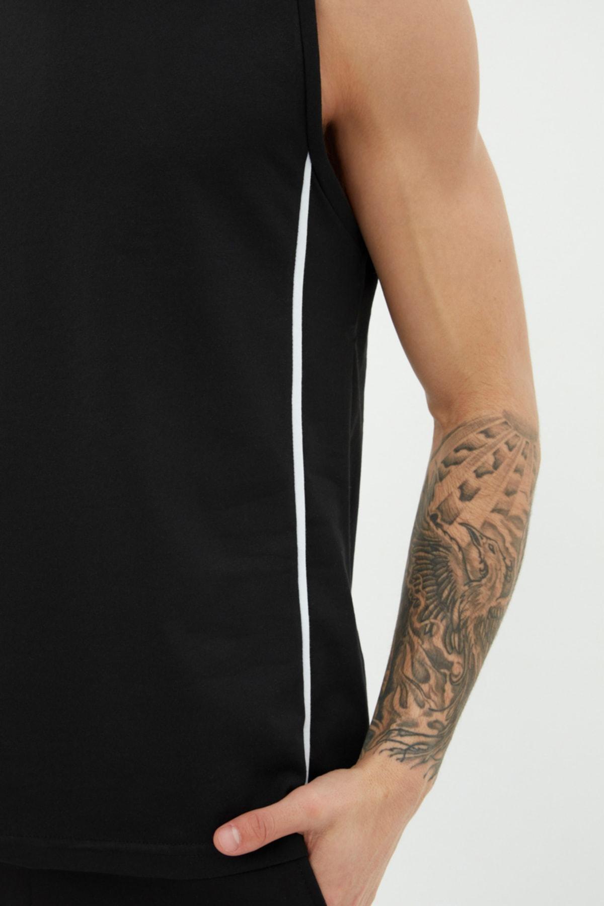 Black Crew Neck Camisole, , large image number 2